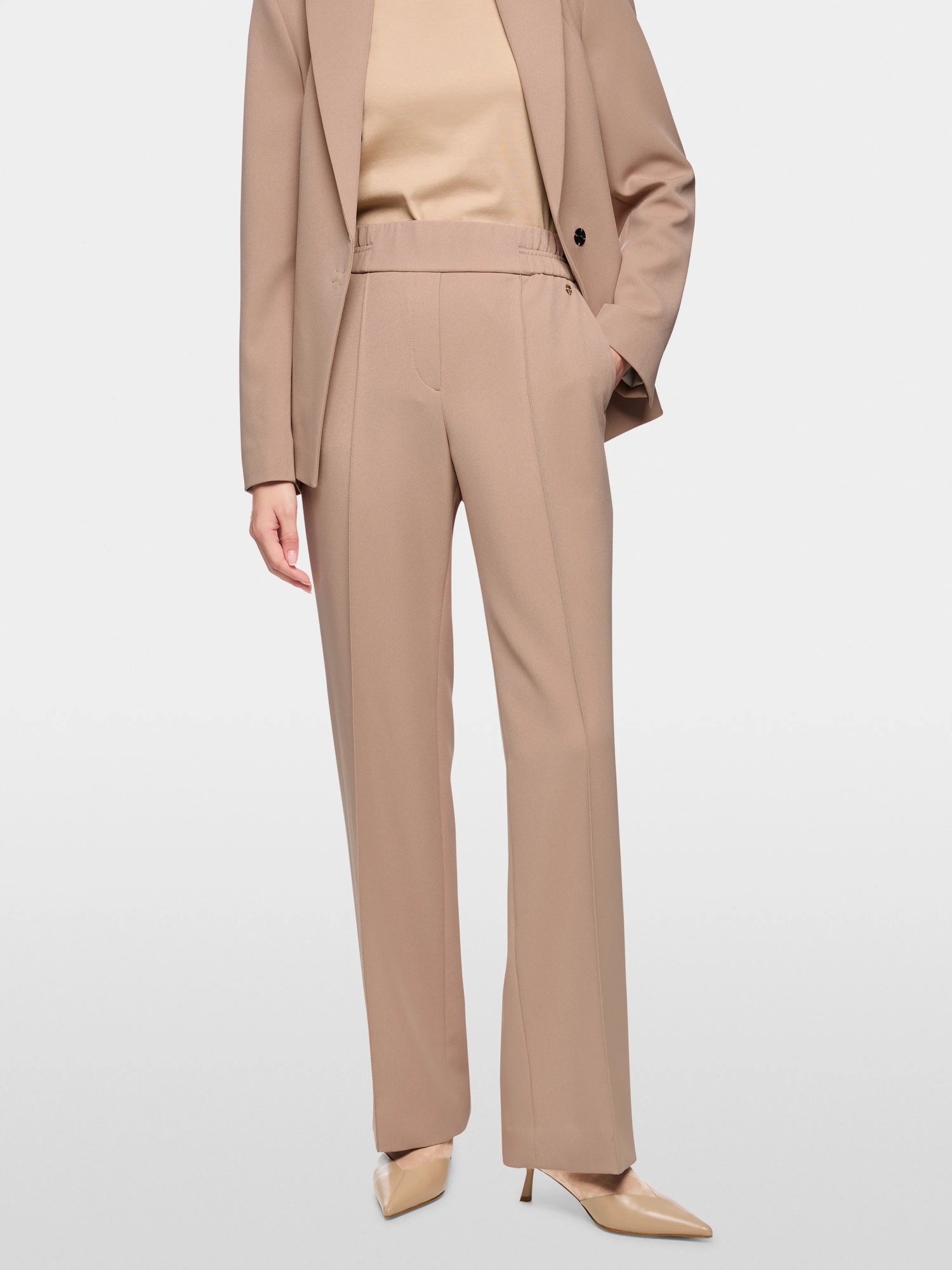Marc Cain_Warm Taupe New_WAHSINGTON Wide-Fit Pull-On Trousers_AC 81.41 W77_619_05