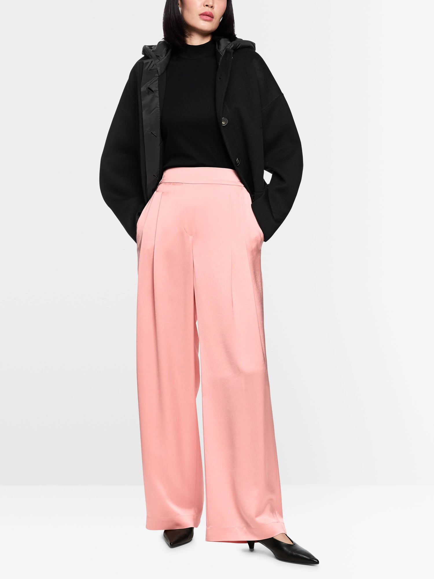 Marc Cain_Peach Beige_WEDI Wide-Fit Trousers with Pleats_AC 81.46 W46_217_01