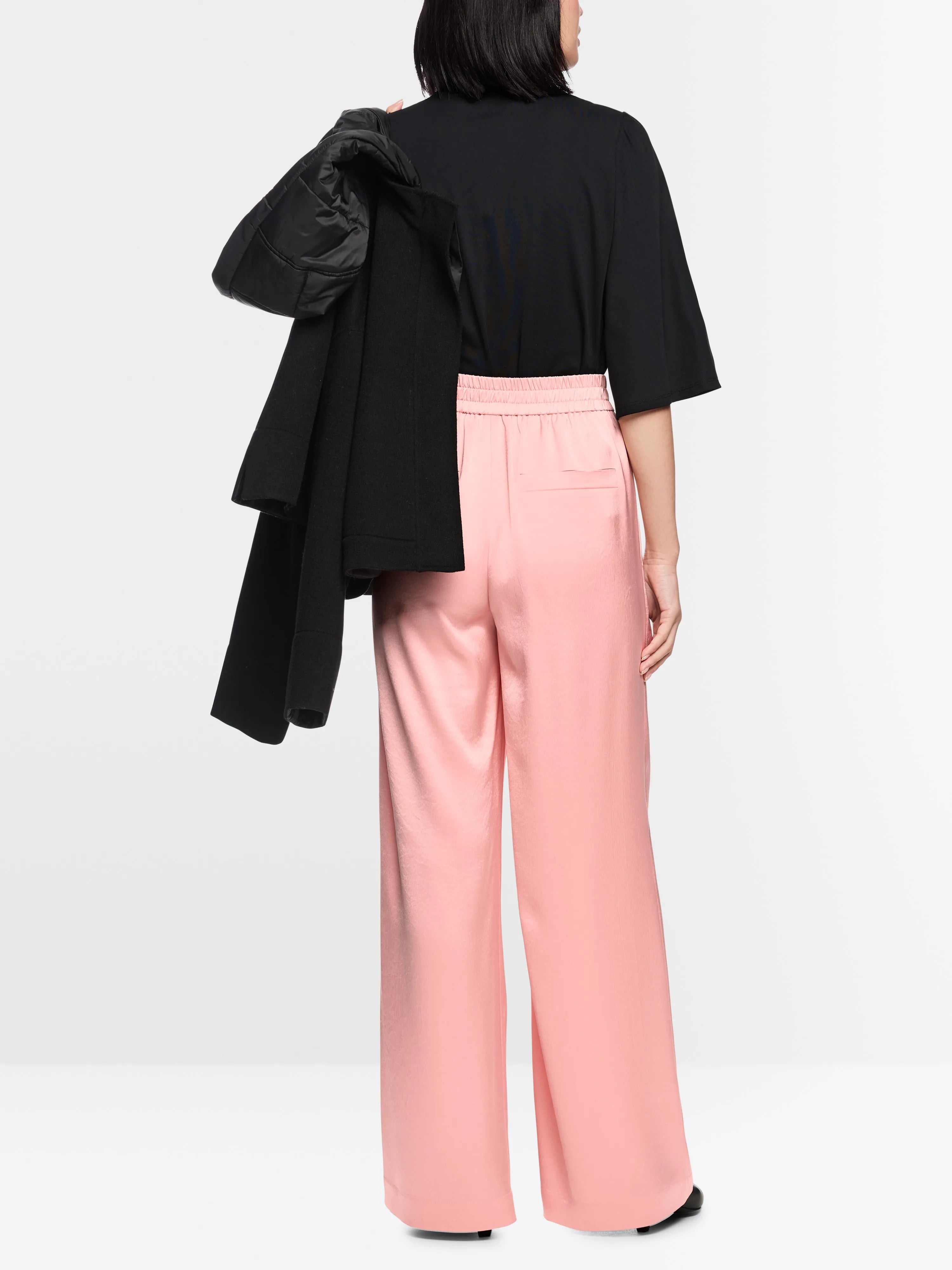 Marc Cain_Peach Beige_WEDI Wide-Fit Trousers with Pleats_AC 81.46 W46_217_02