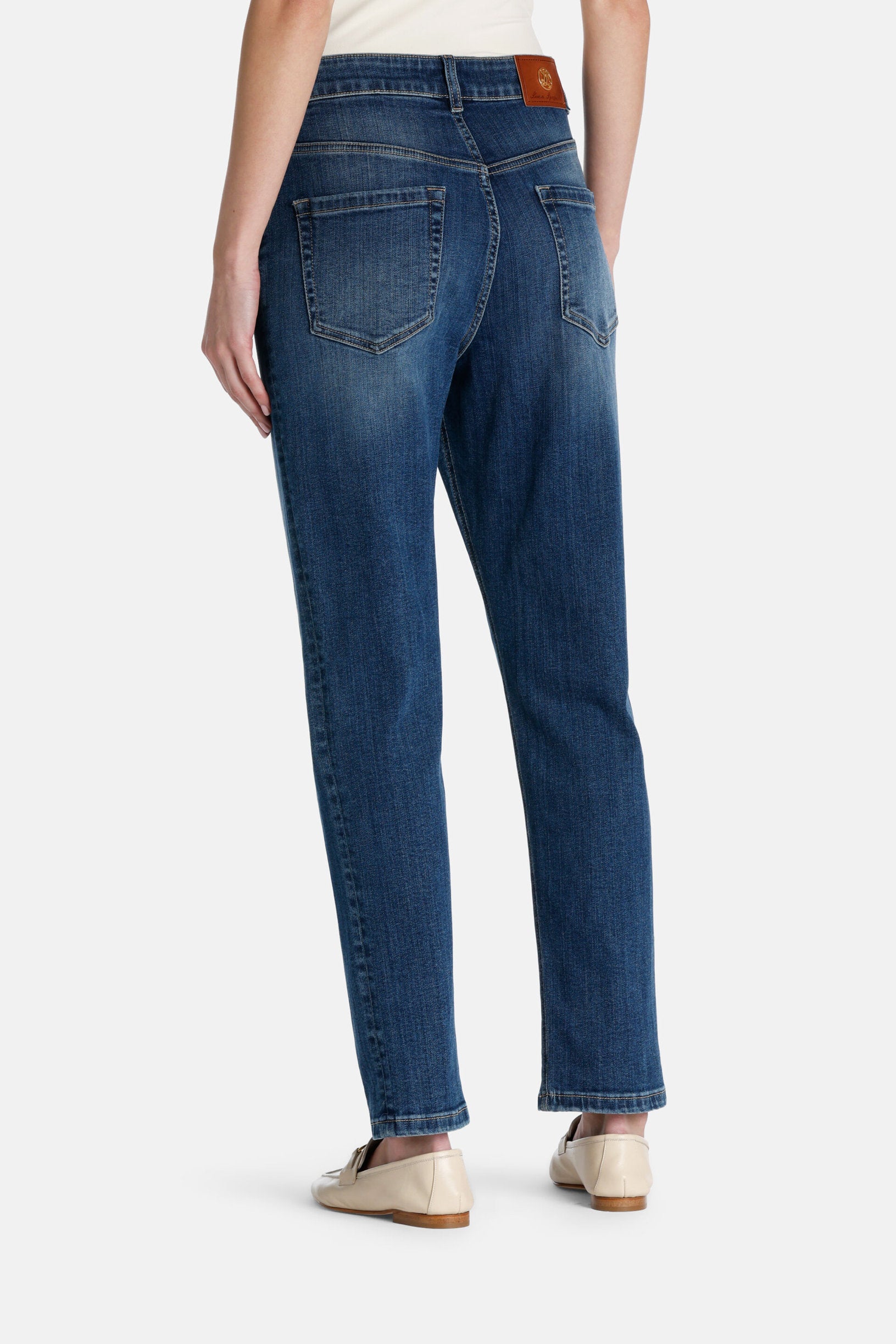 Luisa Spagnoli_Accendino - Carrot Jeans_ACCENDINO_1238_03