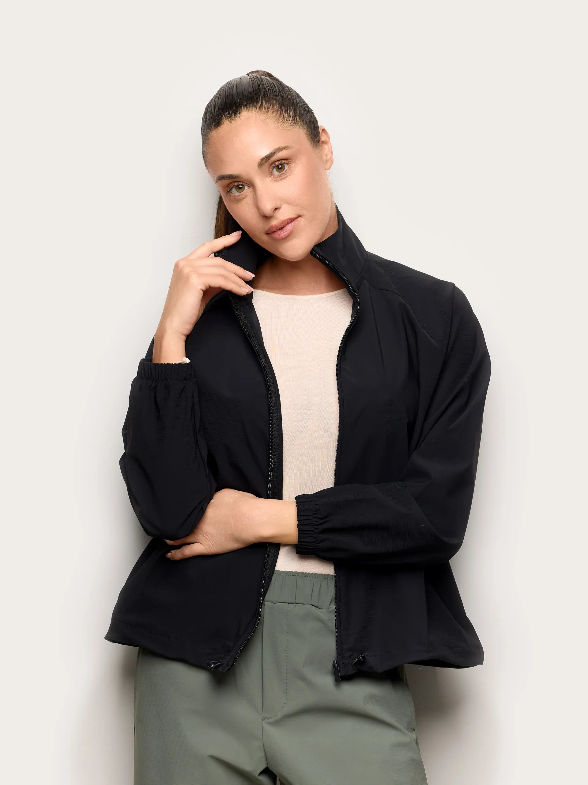 Yamamay_Black_Jacket - Easy Travel_ACDD191001_072_01