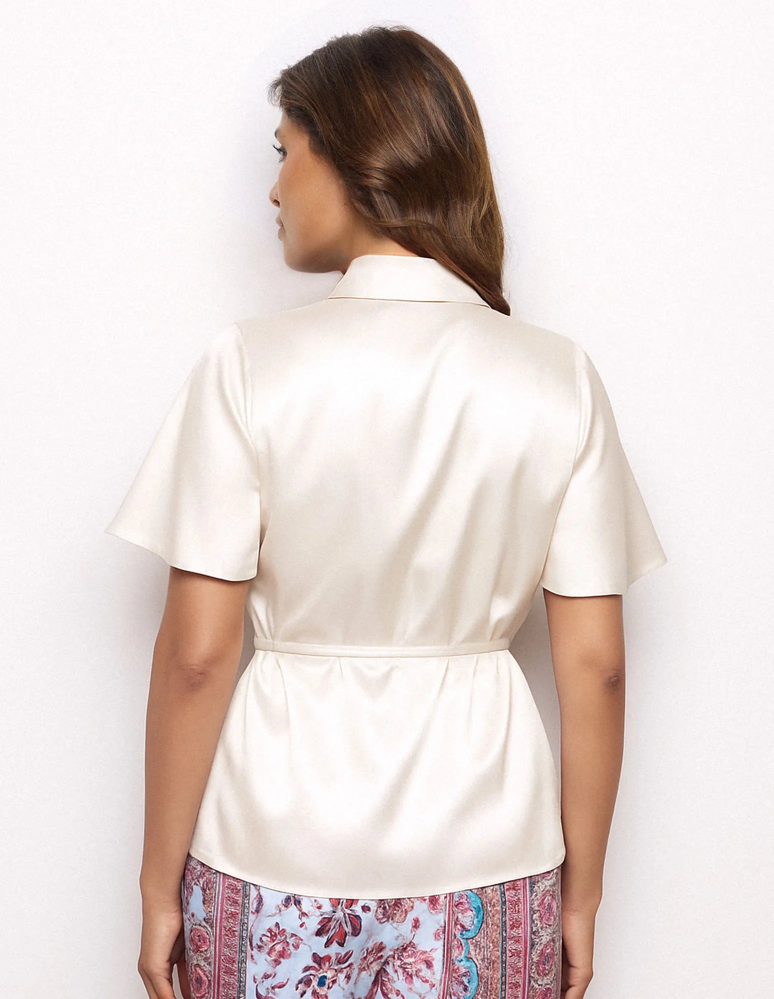 Yamamay_White_Short-Sleeve Shirt with Waist Drawstring Ð Neverending Summer_AMAD183004_014_03