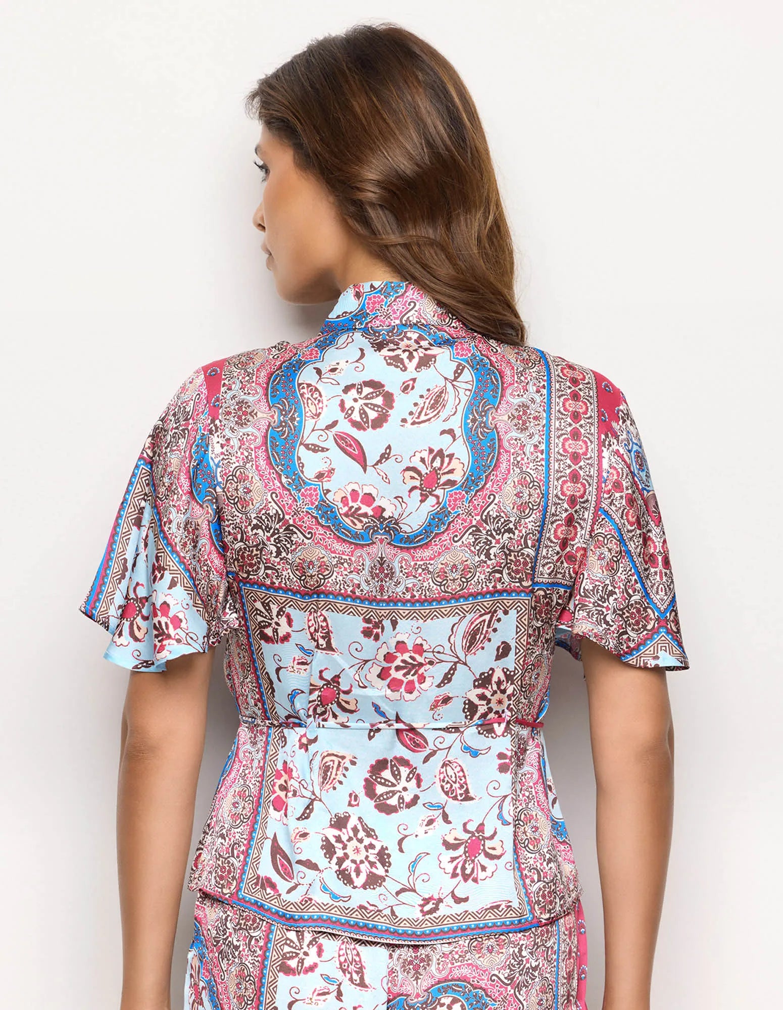 Yamamay_Printed_Short-Sleeve Shirt with Waist Drawstring Ð Neverending Summer_AMAD183004_128_03