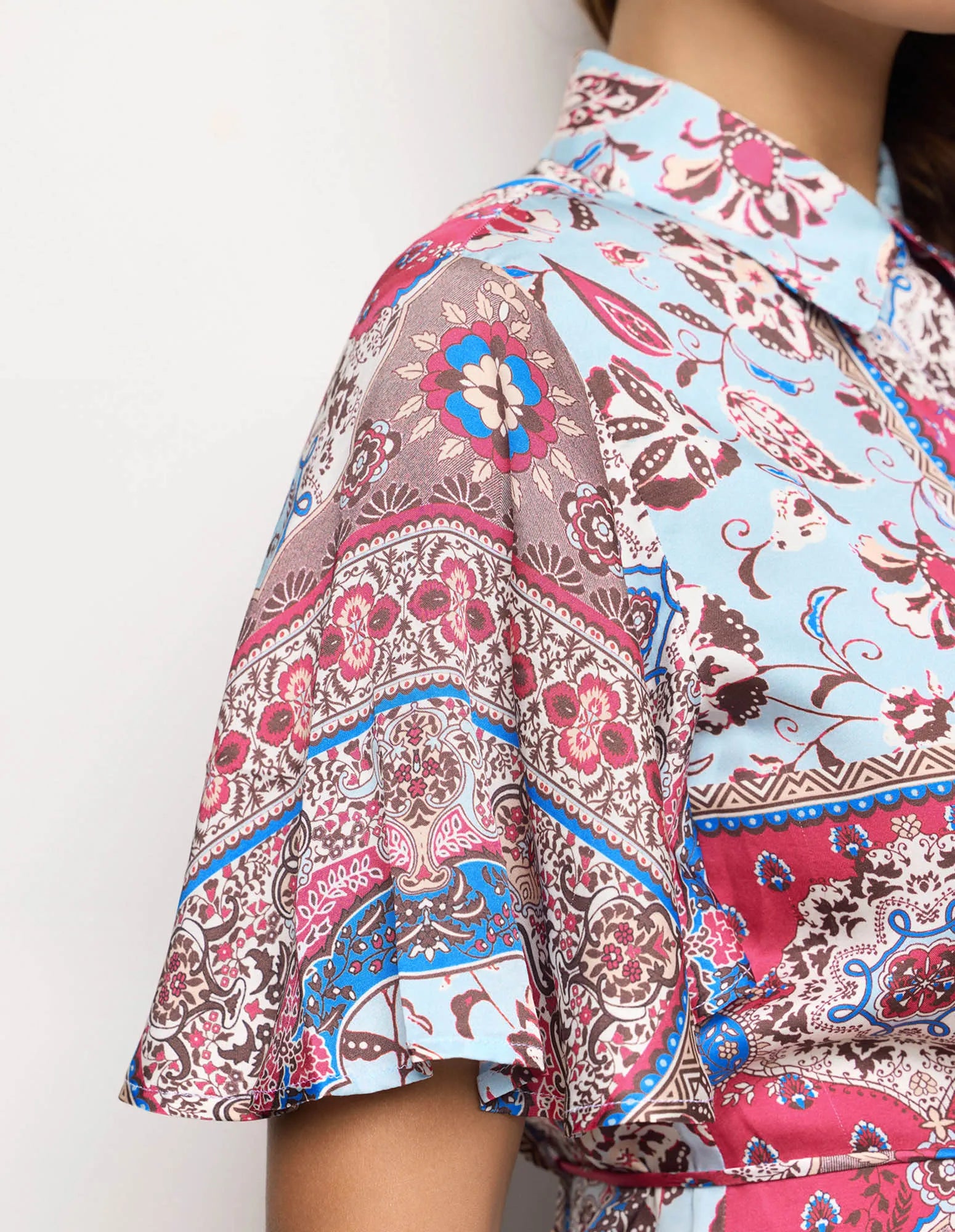 Yamamay_Printed_Short-Sleeve Shirt with Waist Drawstring Ð Neverending Summer_AMAD183004_128_04