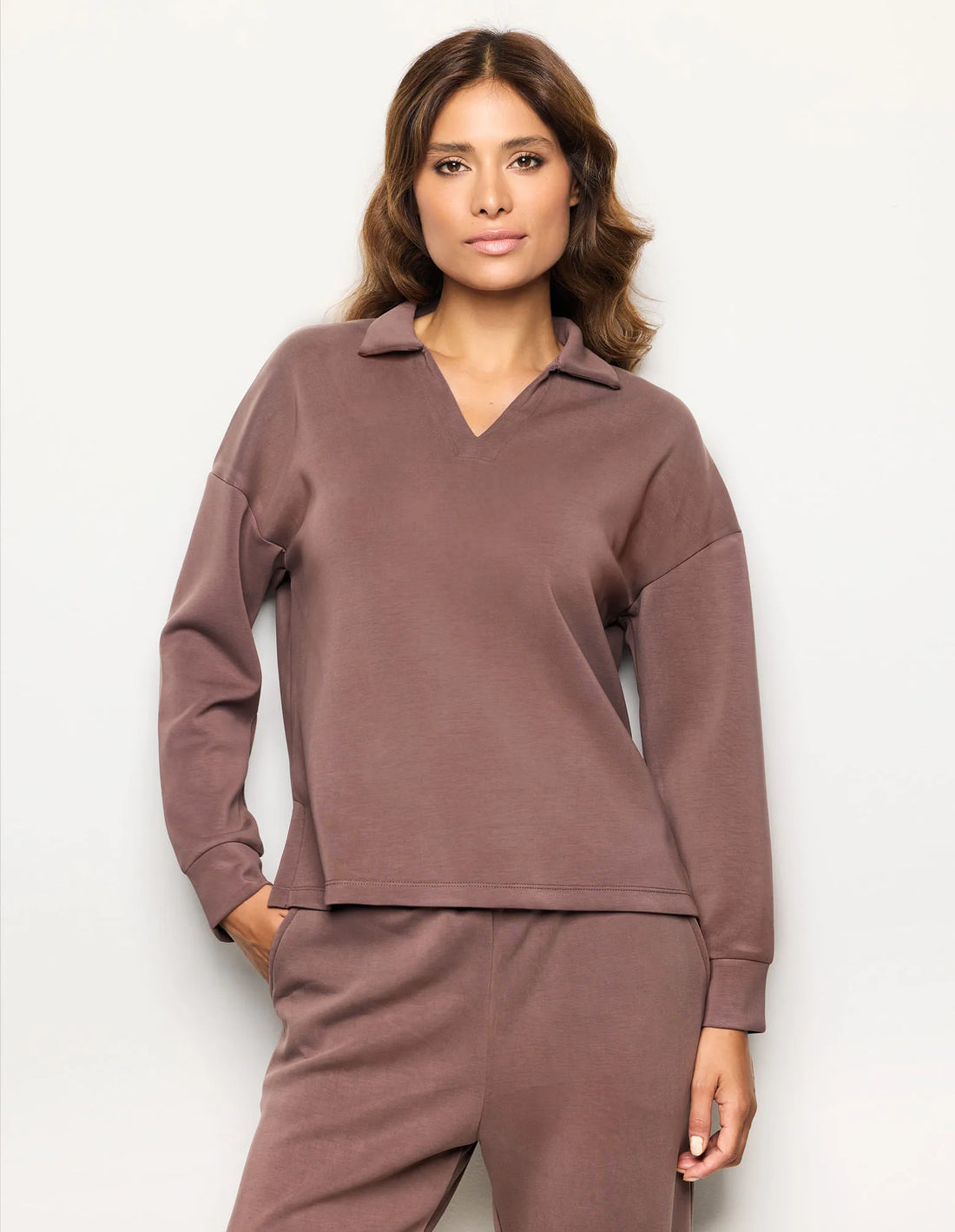 Yamamay_Cocoa_Closed WomenÕS Sweatshirt with Tencelª Modal Ð Easy Living_AMAD183006_770_01