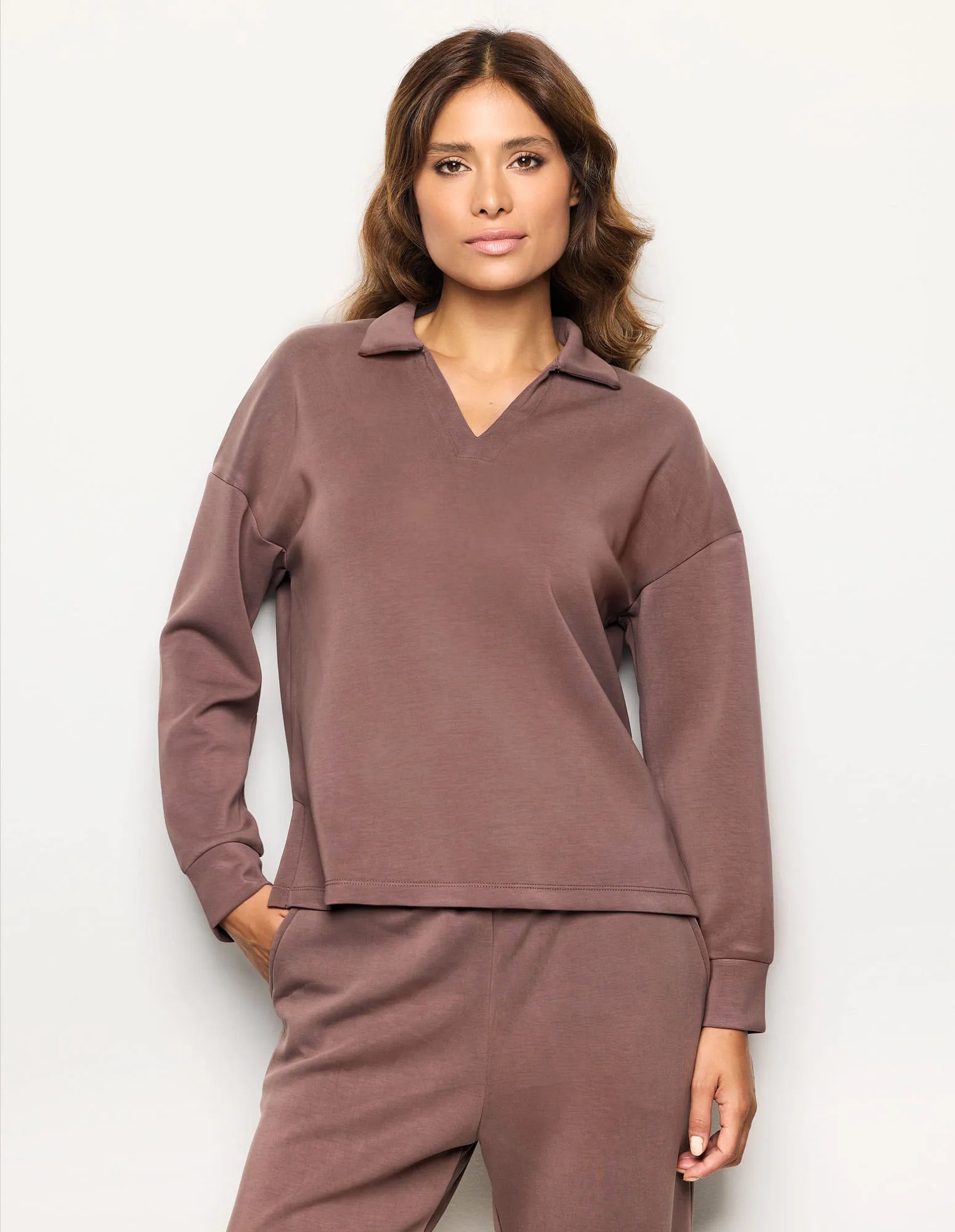 Yamamay_Cocoa_Closed WomenÕS Sweatshirt with Tencelª Modal Ð Easy Living_AMAD183006_770_01