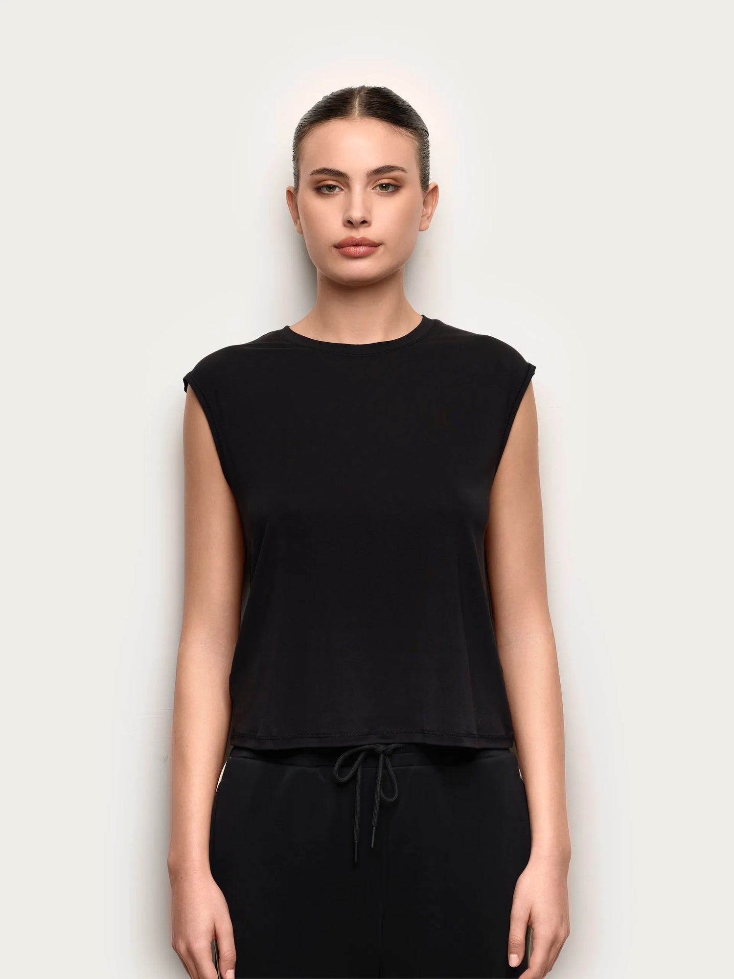 Yamamay_Black_T-Shirt - Easy Living_AMAD191006_072_02