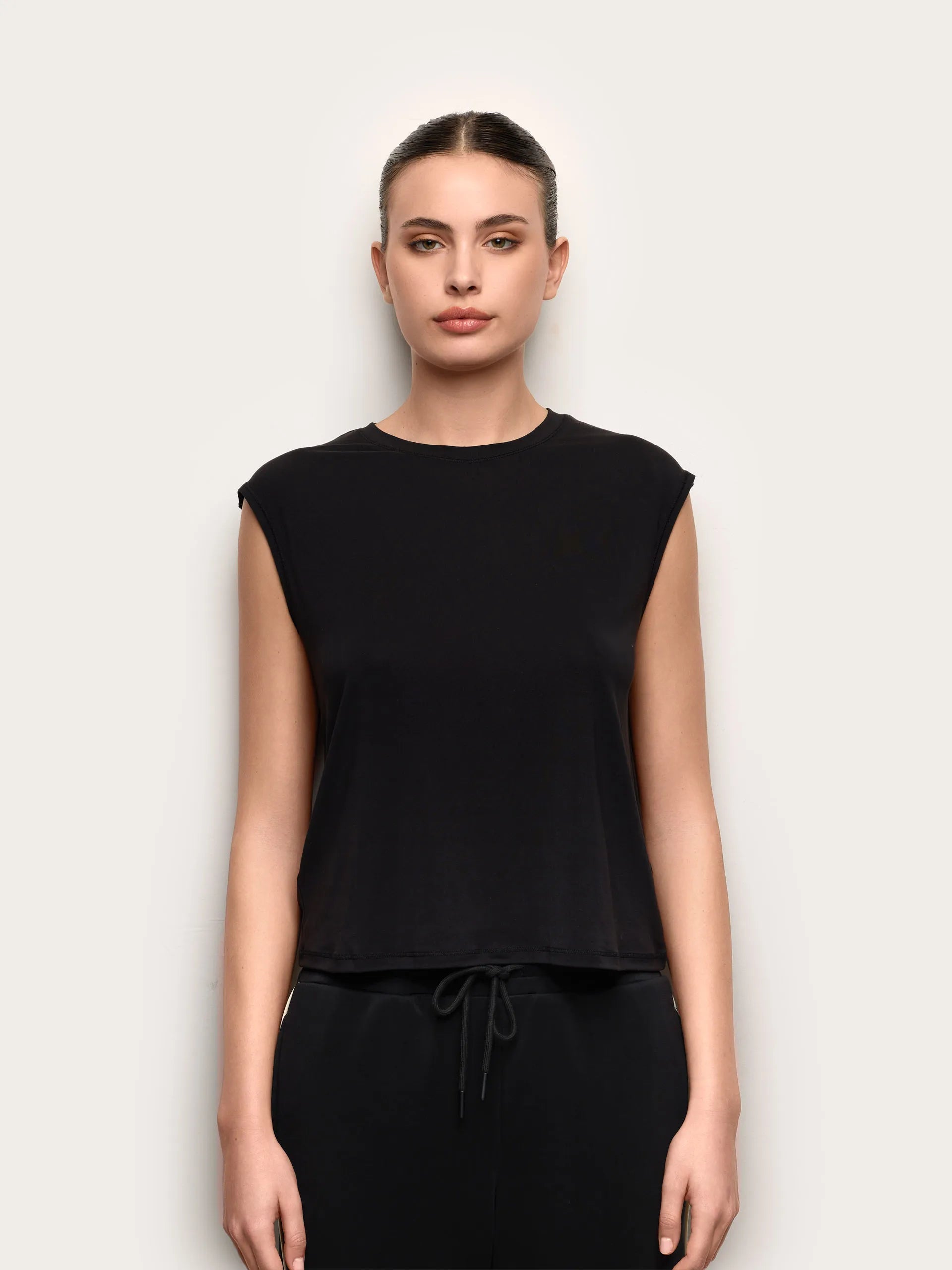 Yamamay_Black_T-Shirt - Easy Living_AMAD191006_072_02