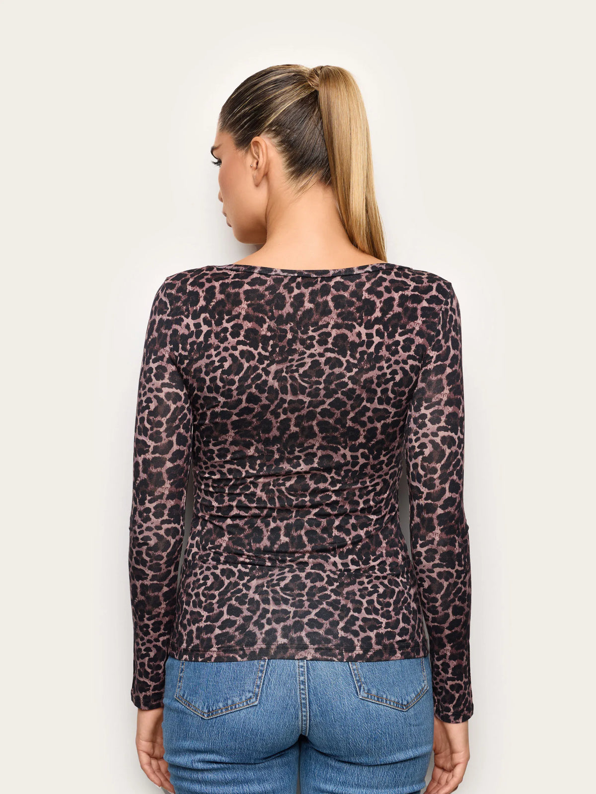 Yamamay ANIMALIER Women Long-Sleeve Decolte-Neck T-Shirt - Basic Cashmere SKU: AMAD193021_282 Image 04