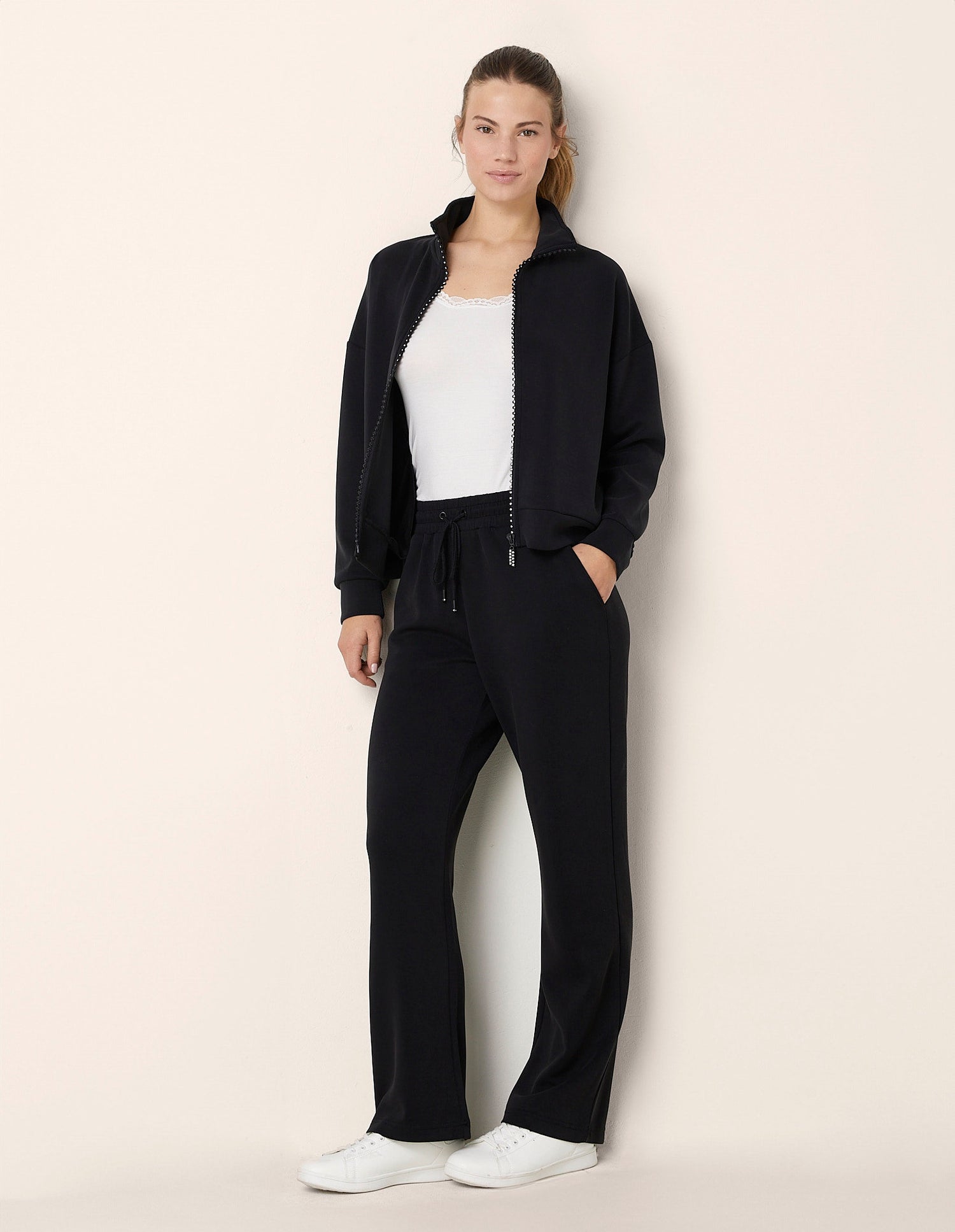 Yamamay_Fitness Lux Long Sports Pants_APMD181002_072_01