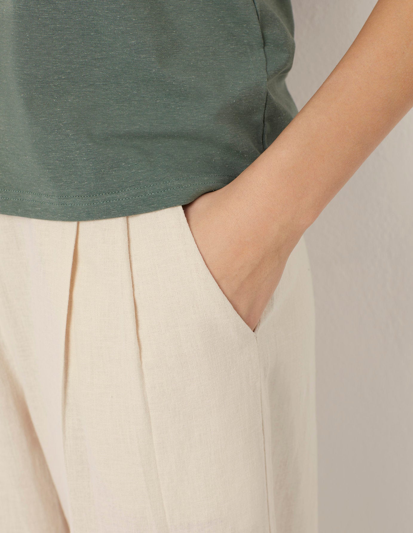 Yamamay_Cotton &amp; Linen Long Trousers with Pleats_APMD181005_717_04