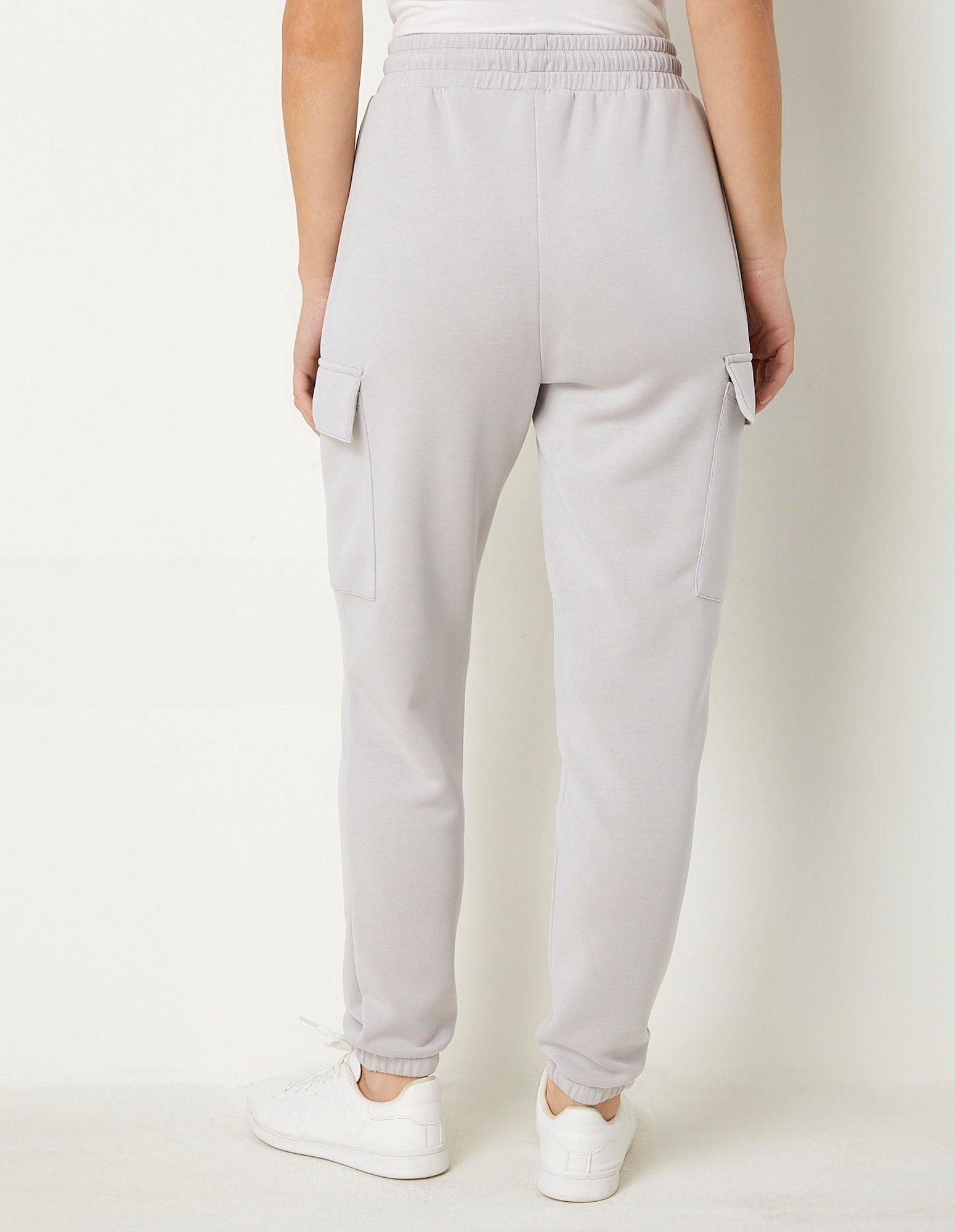 Yamamay_Easy Living Long Sweatpants with Cargo Pockets_APMD181007_131_04