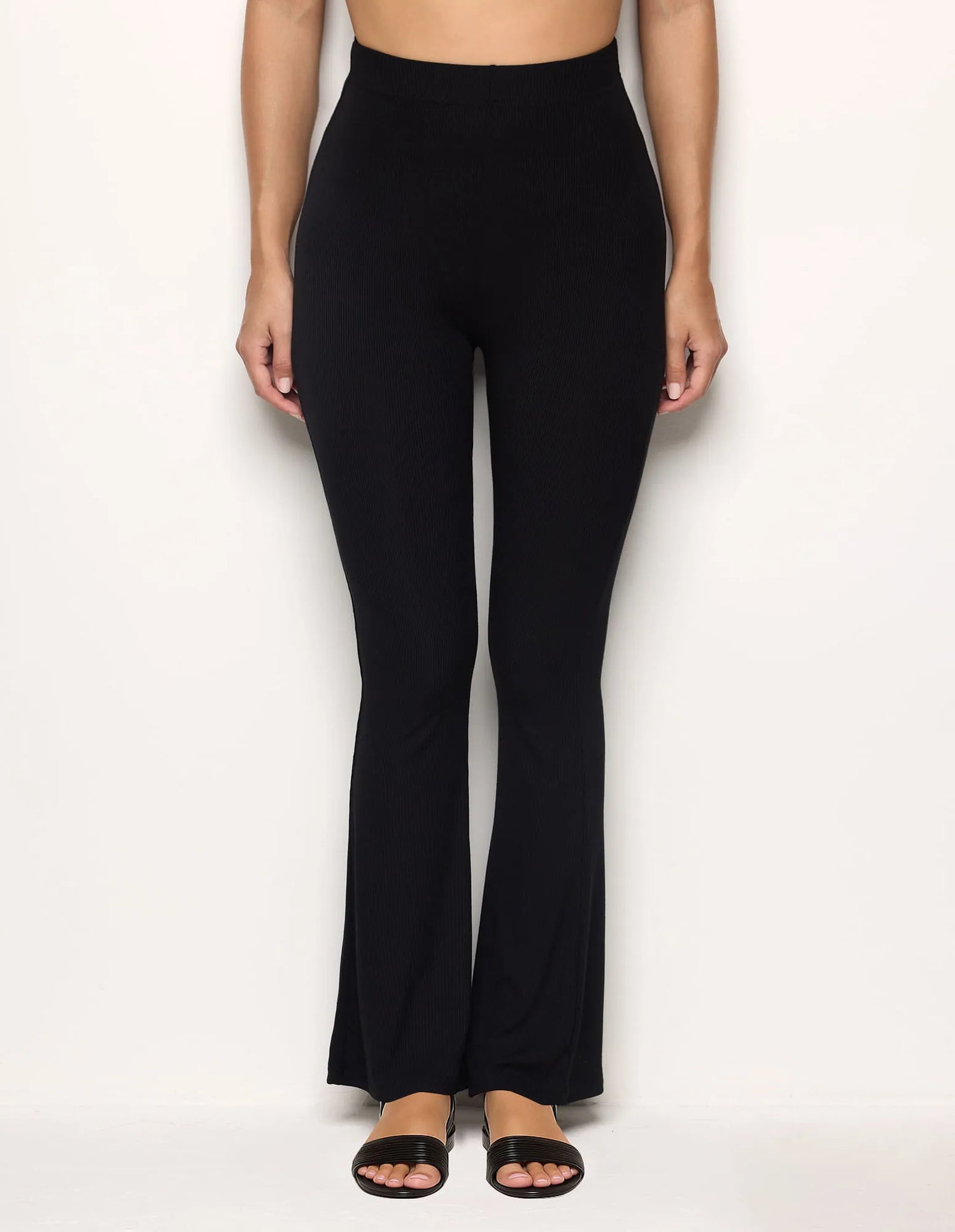 Yamamay_Black_Long Ribbed Trousers Ð Daily Rib_APMD183004_072_02