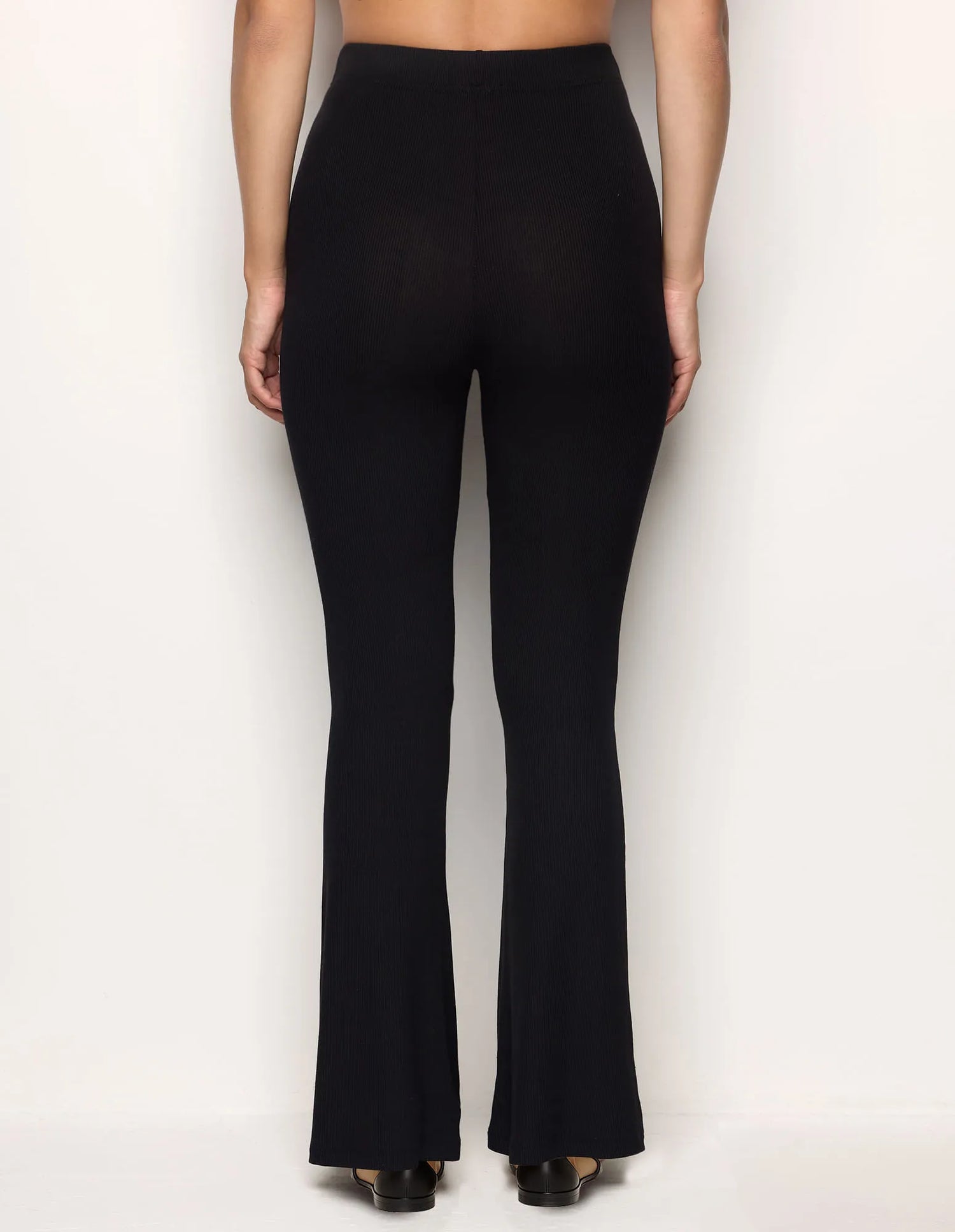 Yamamay_Black_Long Ribbed Trousers Ð Daily Rib_APMD183004_072_03