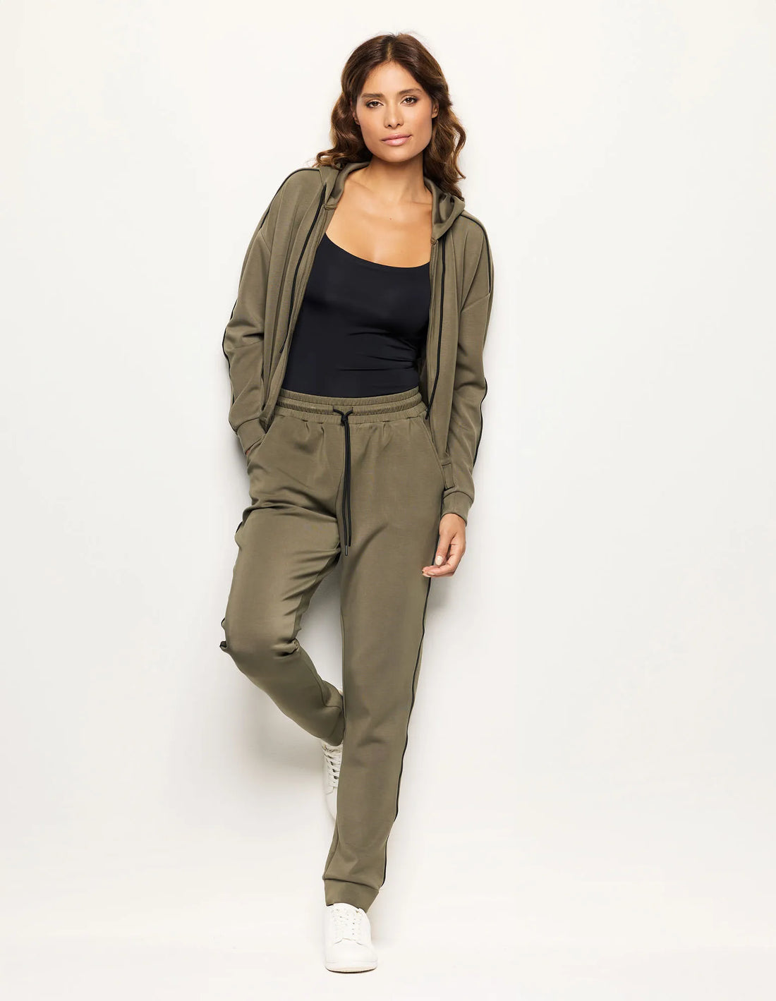 Yamamay_Olive Green_Long Trousers with Tencelª Modal Ð Easy Living_APMD183006_117_01
