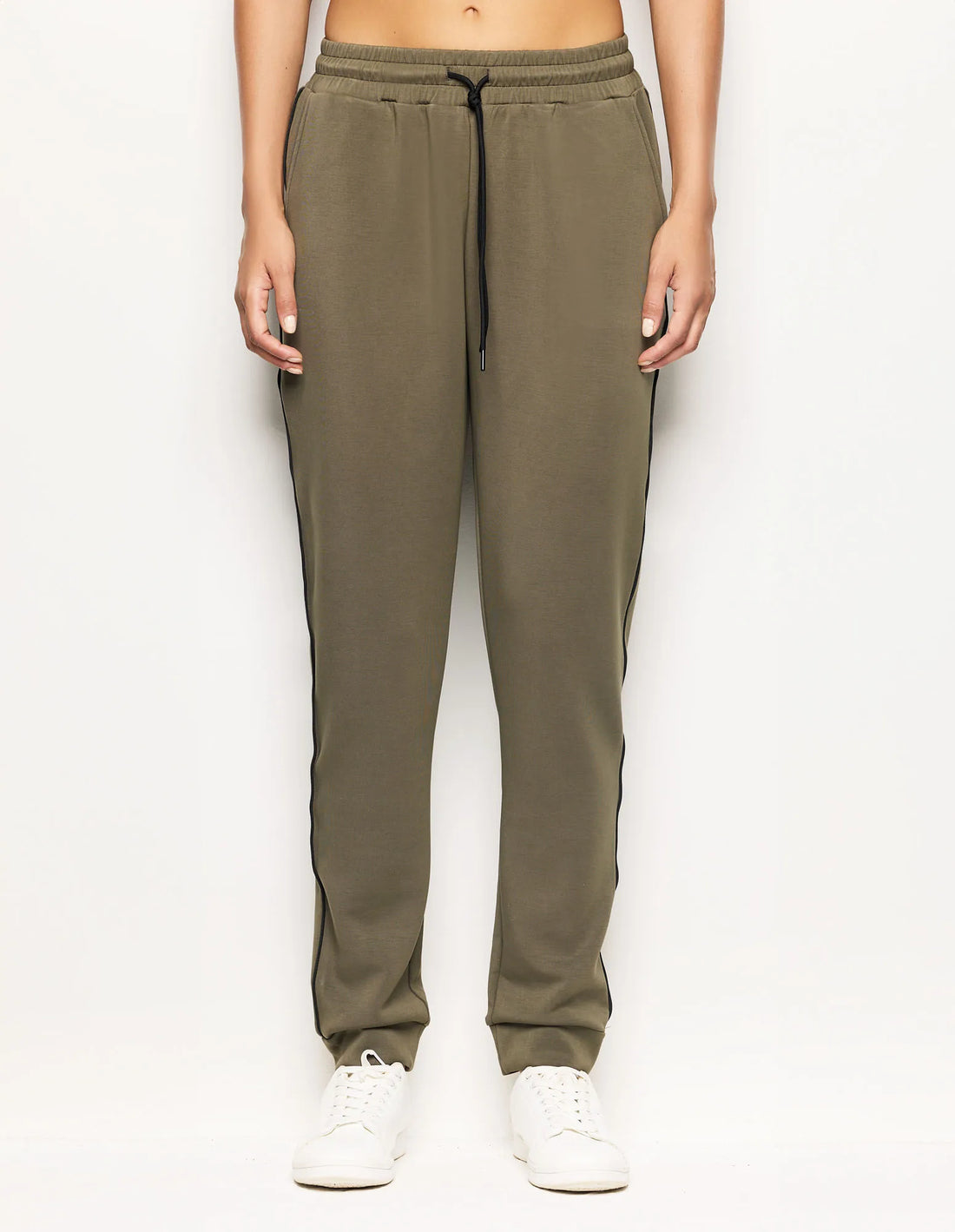 Yamamay_Olive Green_Long Trousers with Tencelª Modal Ð Easy Living_APMD183006_117_02