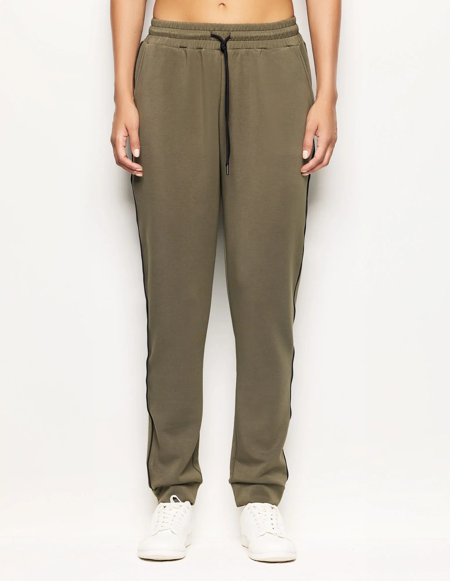 Yamamay_Olive Green_Long Trousers with Tencelª Modal Ð Easy Living_APMD183006_117_02