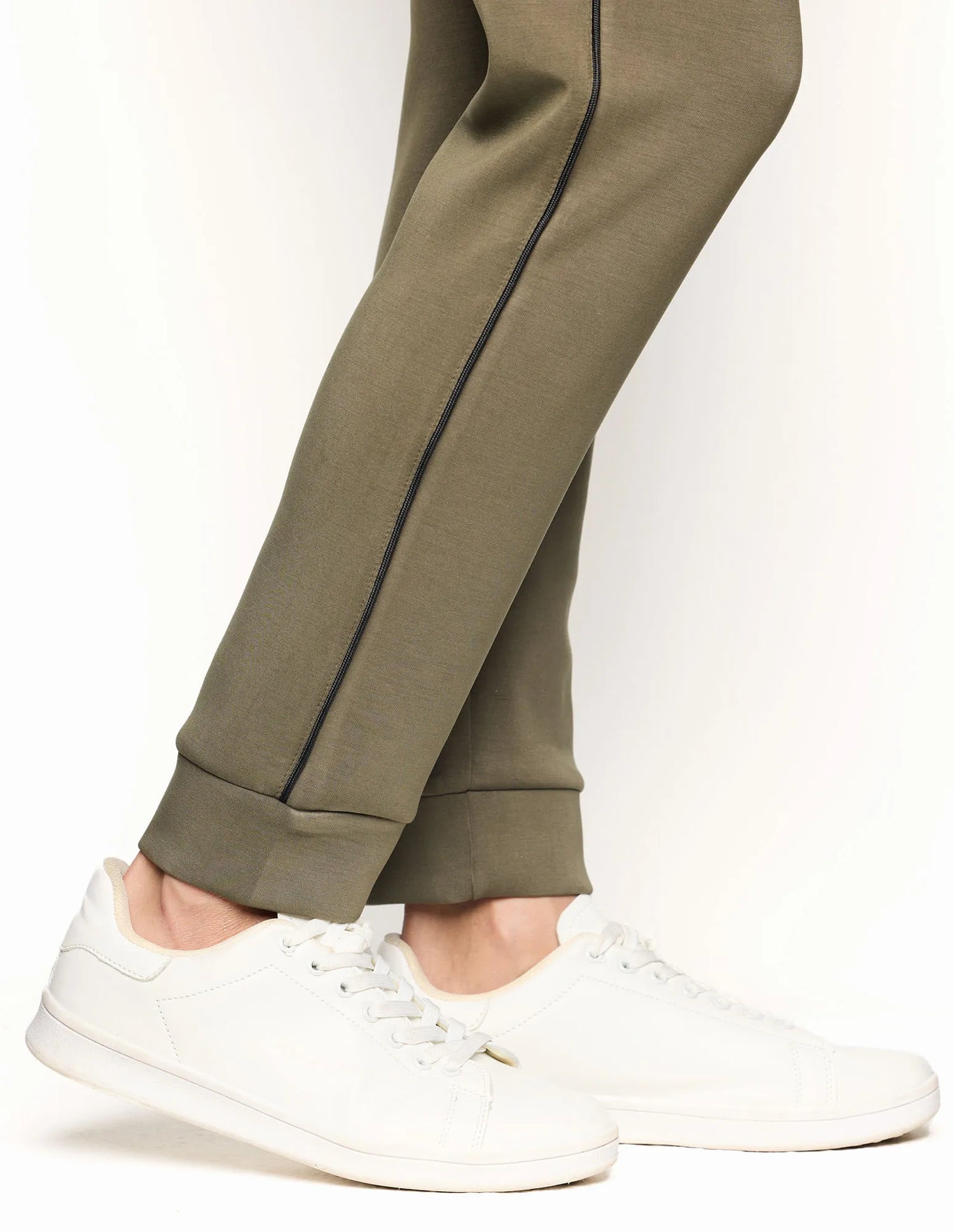 Yamamay_Olive Green_Long Trousers with Tencelª Modal Ð Easy Living_APMD183006_117_07