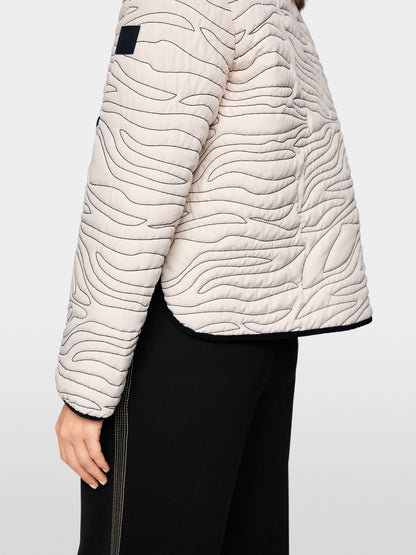 Marc Cain_Magnolia_Short Quilted Jacket with Knit Detail_AS 12.03 W18_153_04