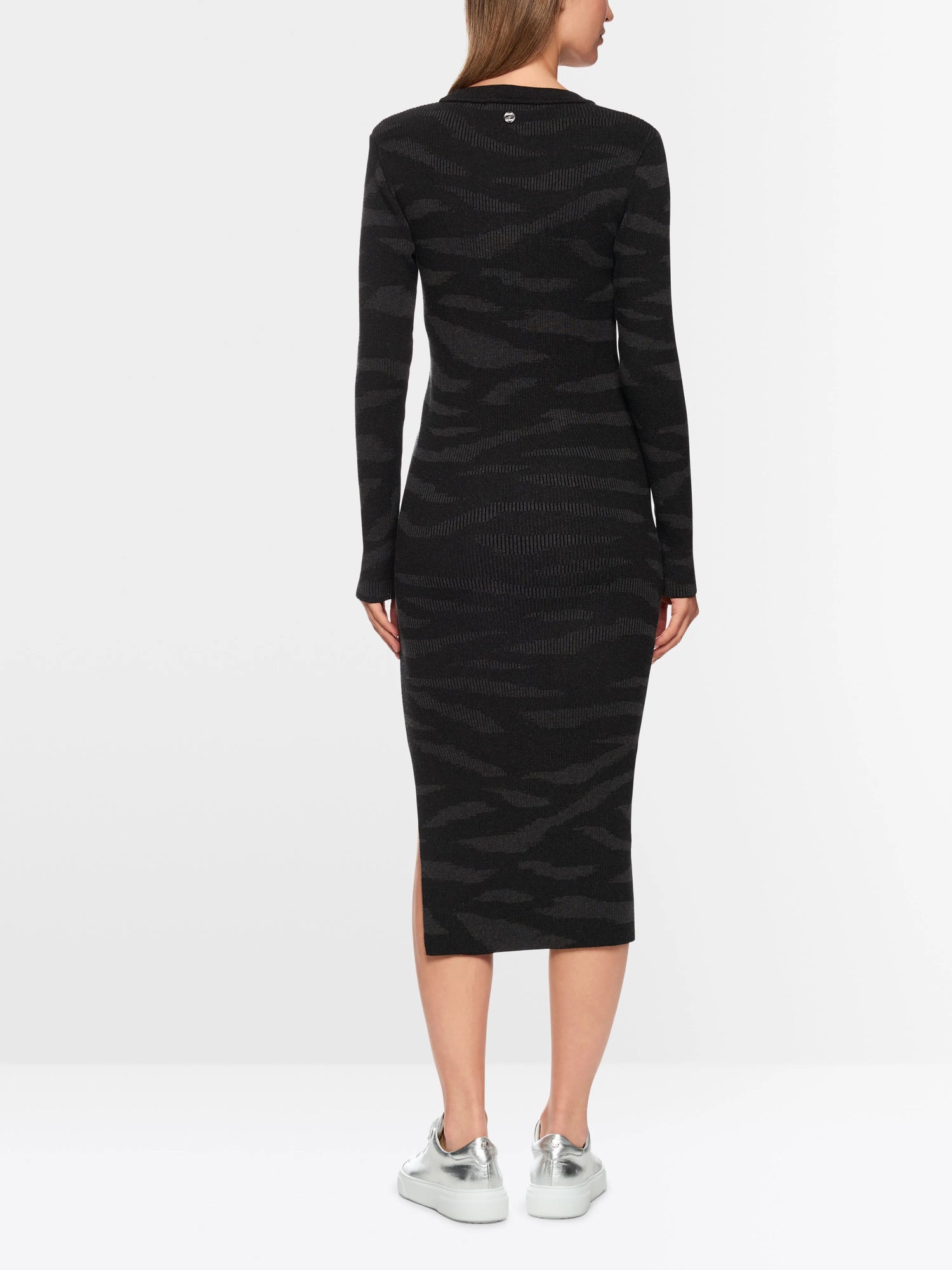 Marc Cain_Black_Knitted in Germany Long Dress_AS 21.15 M05_900_02