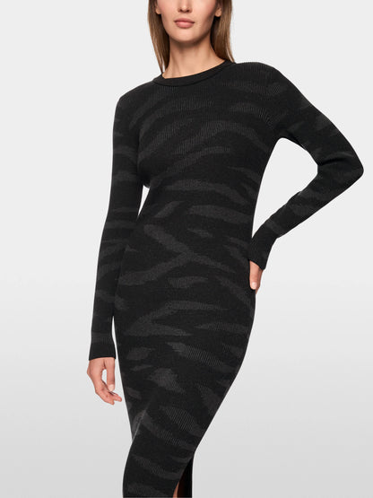 Marc Cain_Black_Knitted in Germany Long Dress_AS 21.15 M05_900_06