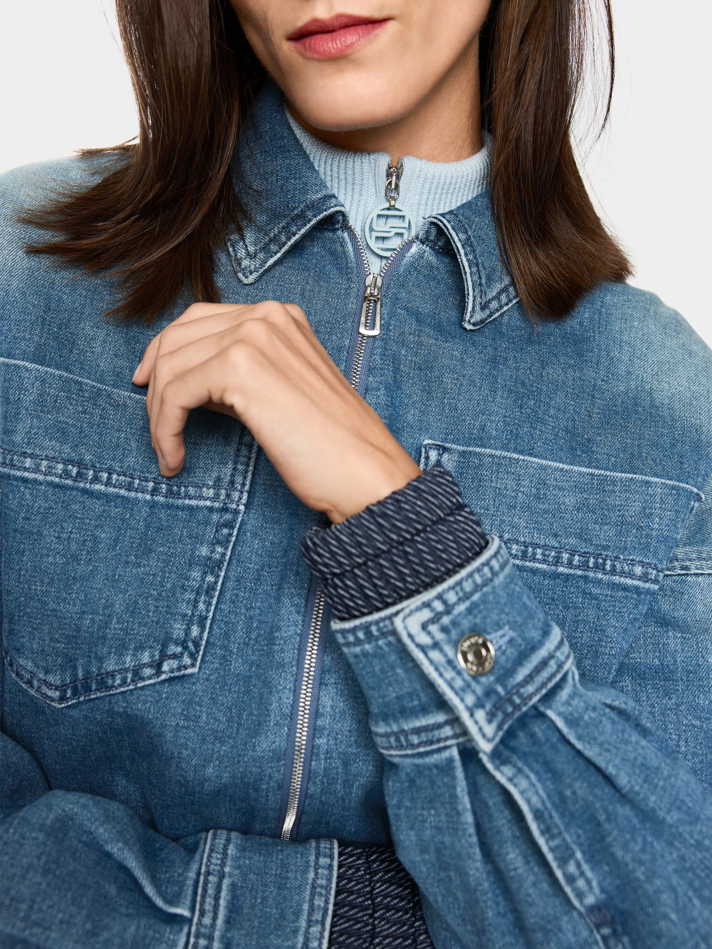 Marccain Blue Denim Women Short Denim Jacket with Zip SKU: AS 31.10 D06_353 Image 03