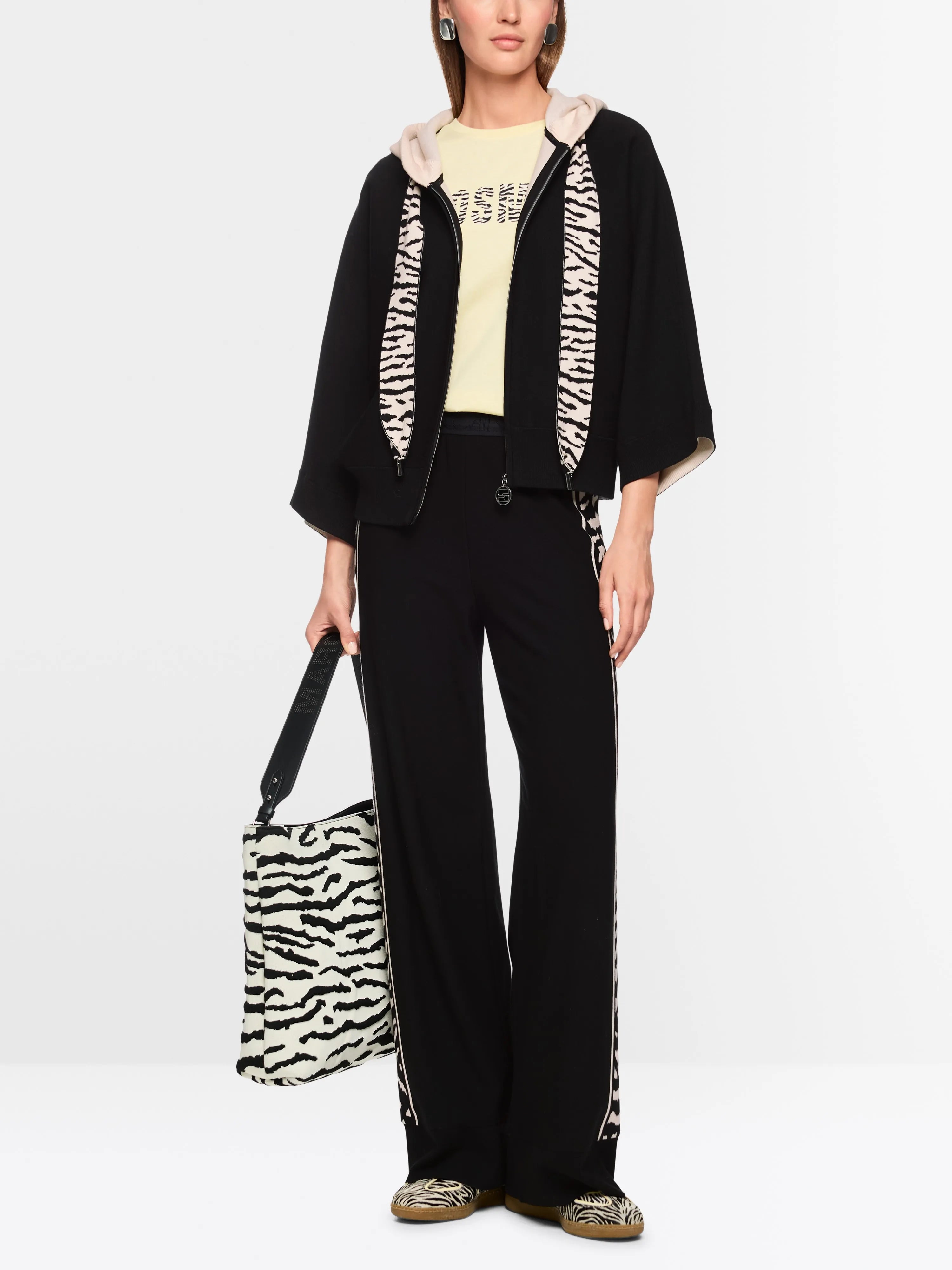 Marc Cain_Black_ÔRethink TogetherÕ Cardigan_AS 39.03 M57_900_01