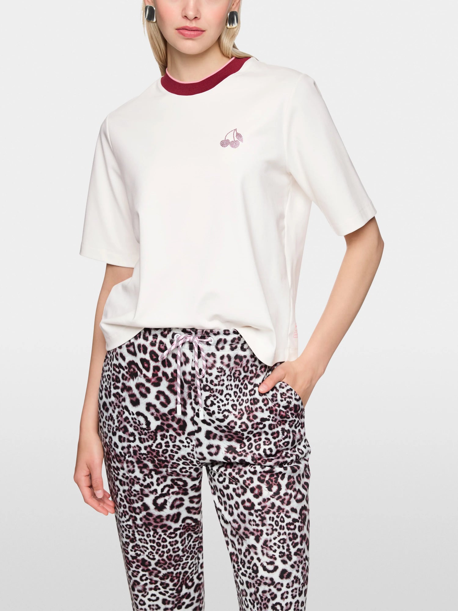 Marccain Off-White Women Classic T-Shirt SKU: AS 48.03 J54_110 Image 05
