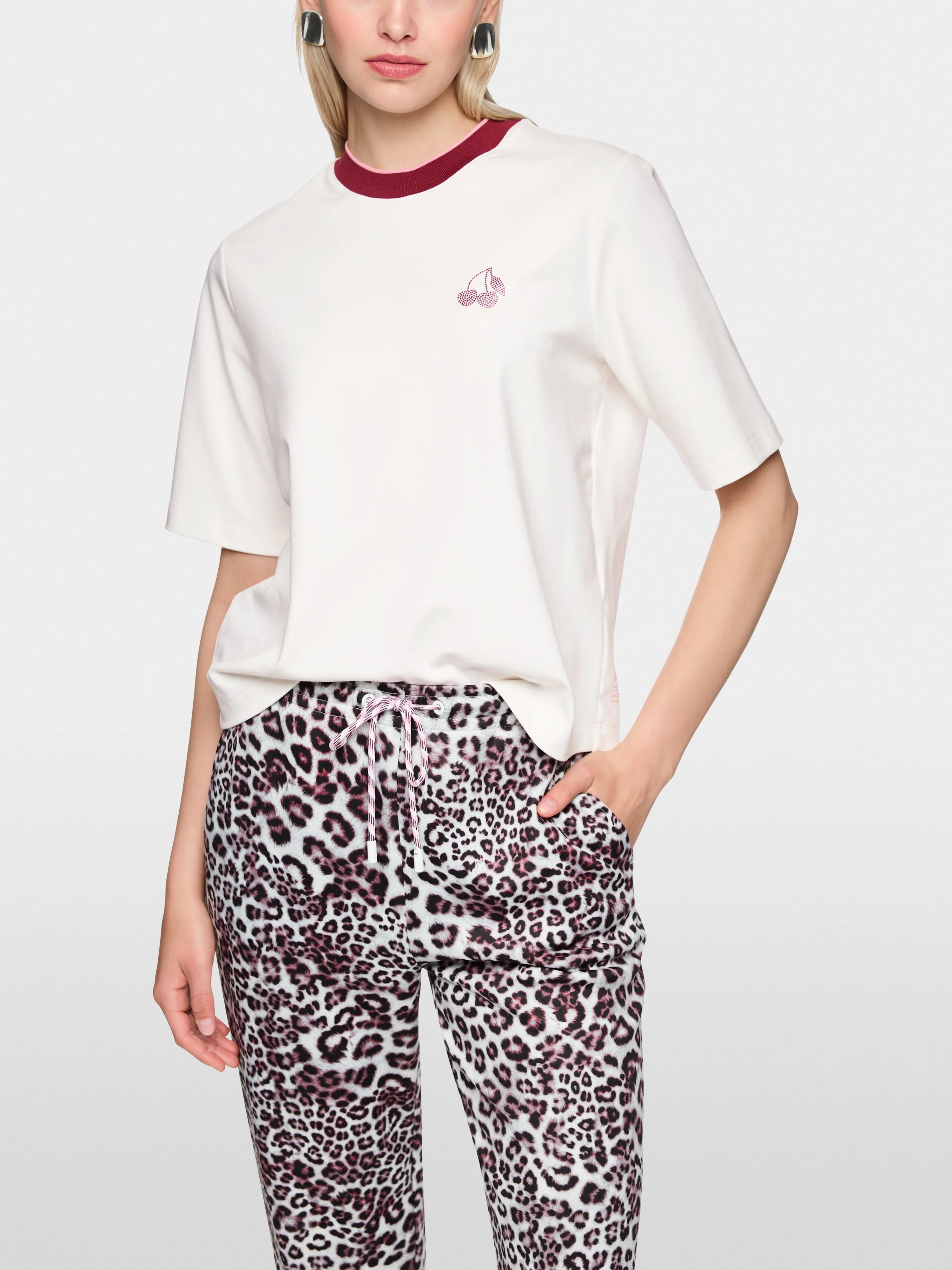 Marccain Off-White Women Classic T-Shirt SKU: AS 48.03 J54_110 Image 05