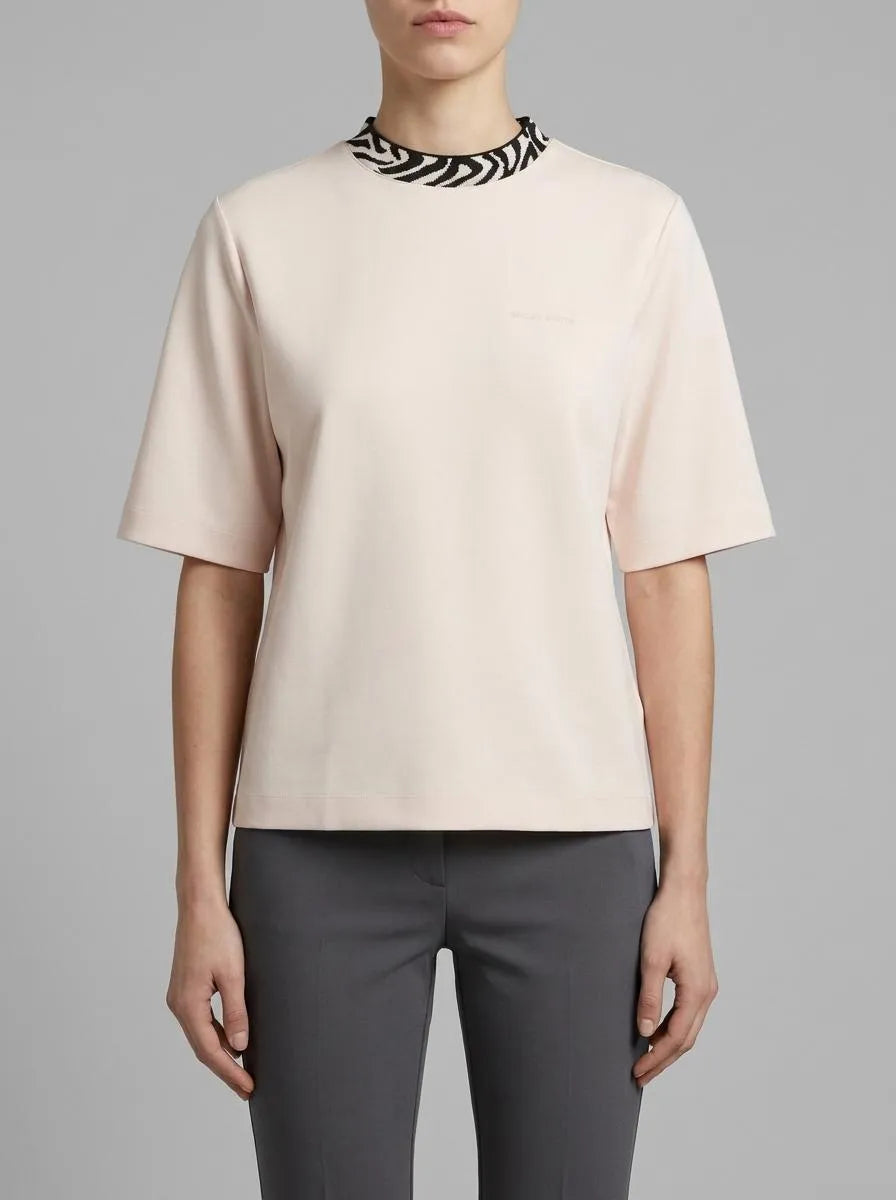 Marc Cain_Magnolia_Classic T-Shirt_AS 48.03 J54_153_00