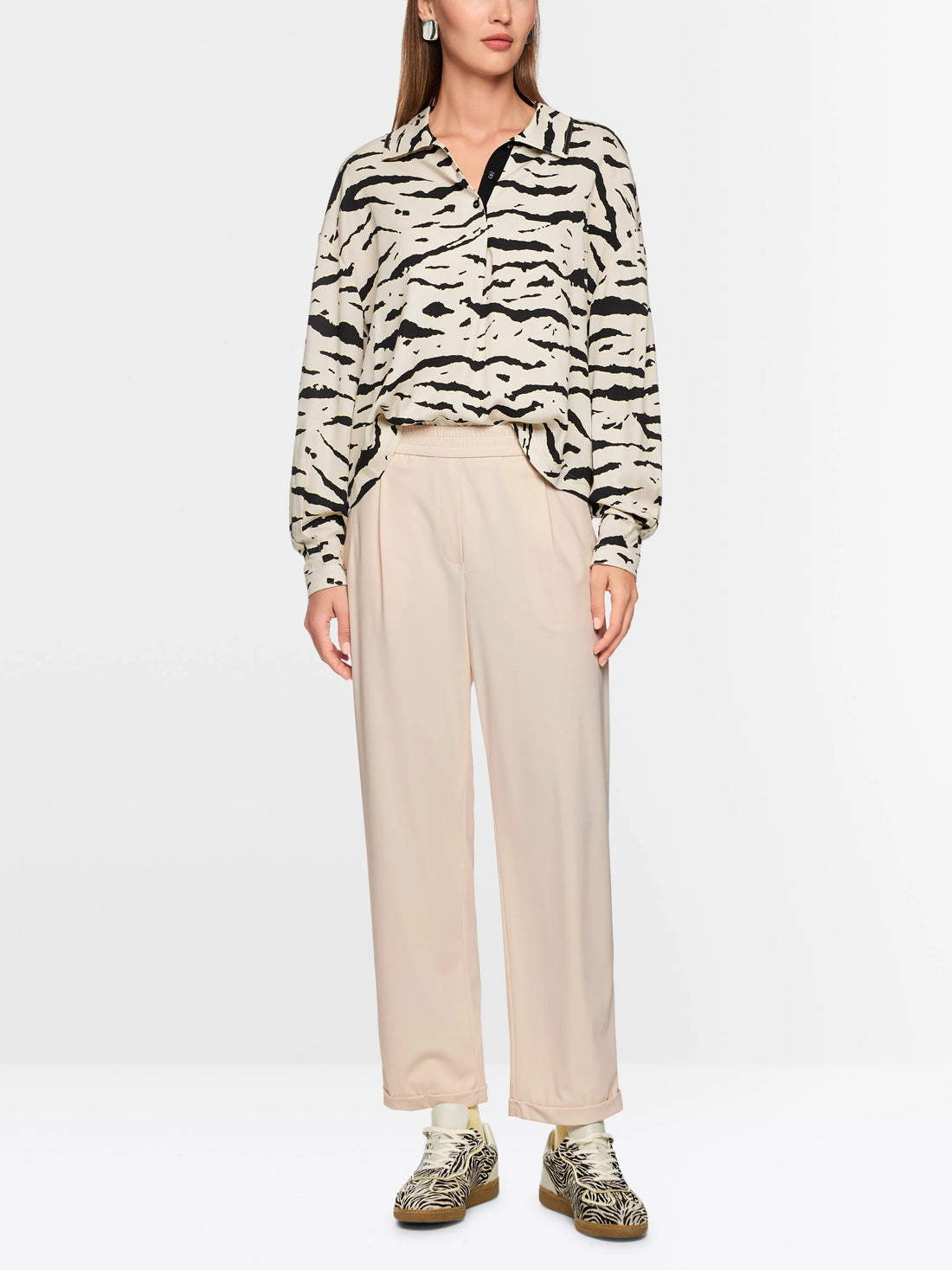Marc Cain_Magnolia_ÔRethink TogetherÕ Wuxi Trousers_AS 81.09 J40_153_01
