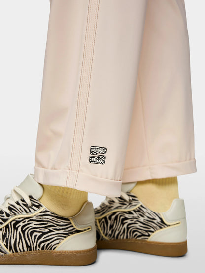 Marc Cain_Magnolia_ÔRethink TogetherÕ Wuxi Trousers_AS 81.09 J40_153_04