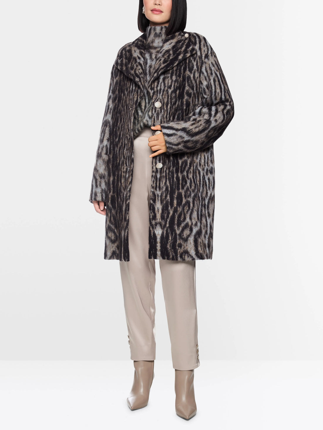 Marc Cain Etherea Women ÔKnitted in GermanyÕ Ozelot Coat SKU: BA 11.16 M43_648 Image 01