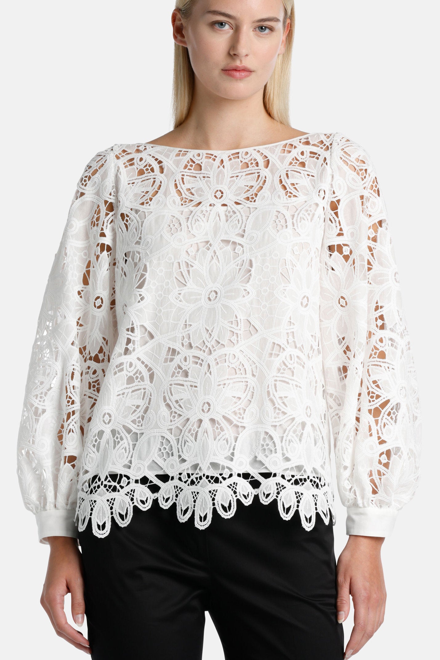 Luisa Spagnoli_Basica - Elegant Blouse_BASICA_0201_03