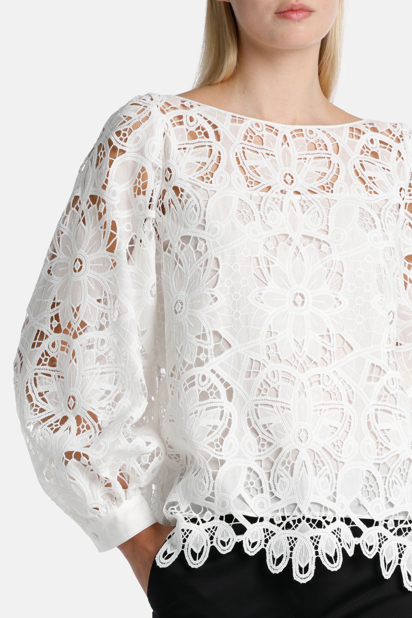 Luisa Spagnoli_Basica - Elegant Blouse_BASICA_0201_04