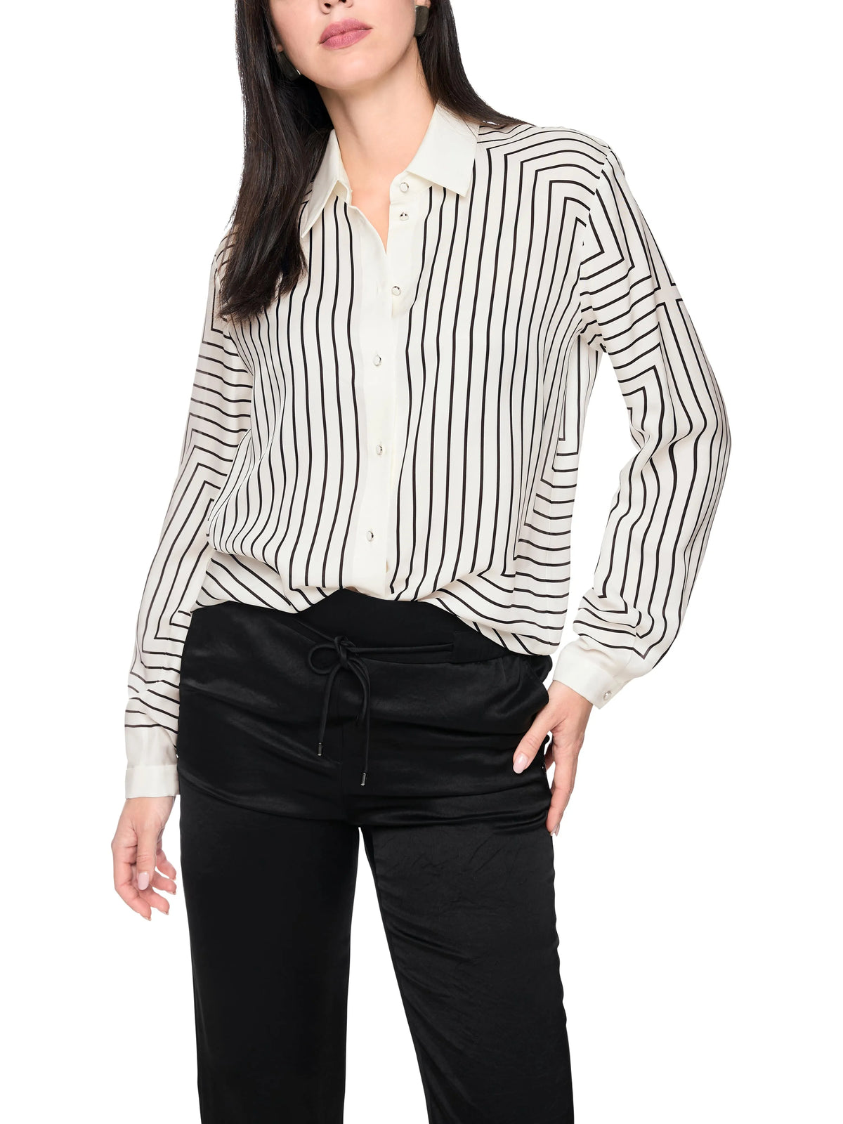 Marc Cain White And Black Women Geometric Blouse in a Silk Blend SKU: BC 51.12 W18_190 Image 06
