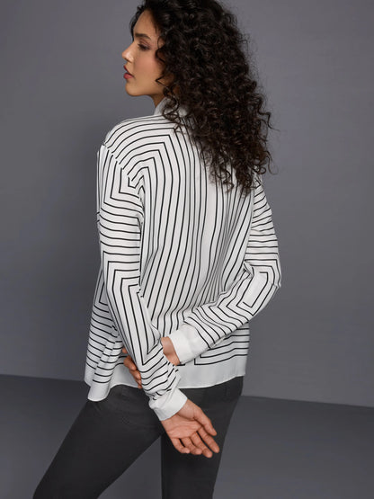 Marc Cain White And Black Women Geometric Blouse in a Silk Blend SKU: BC 51.12 W18_190 Image 09