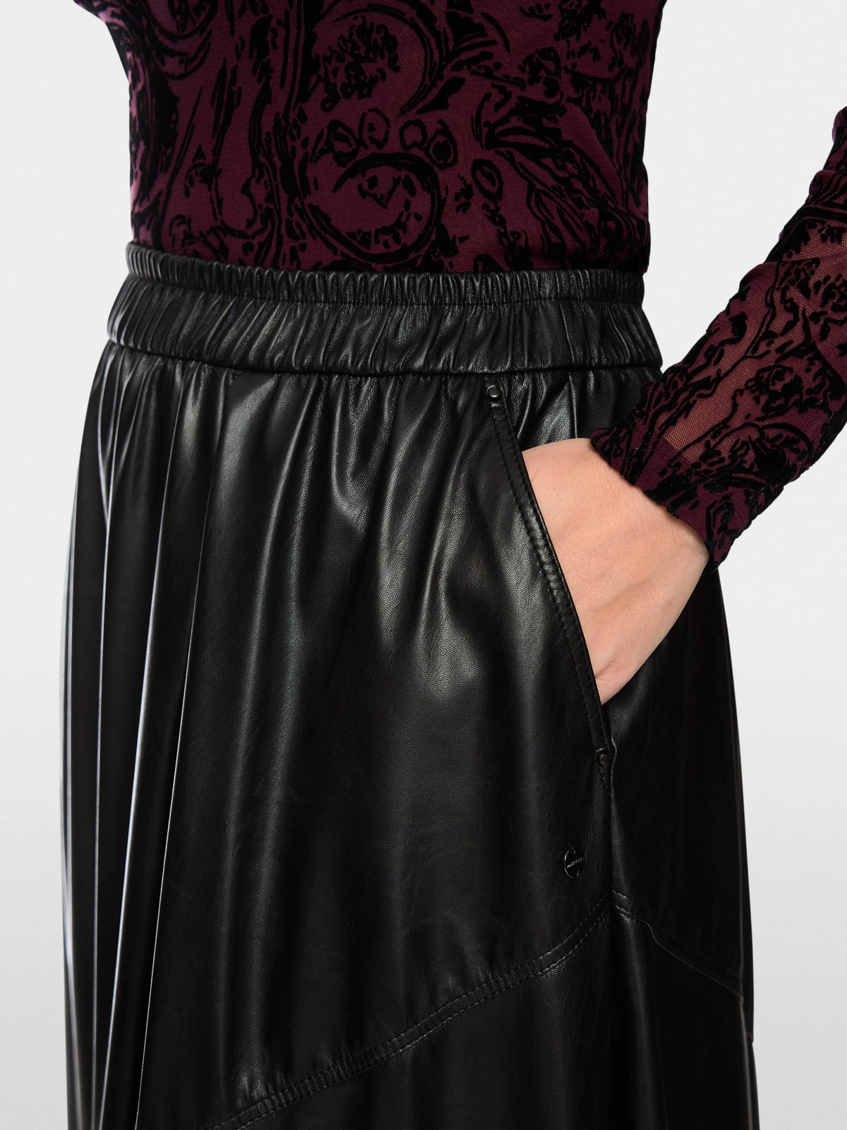 Marc Cain Black New Women Leather-Look Midi Skirt SKU: BC 71.10 J20_900 Image 03