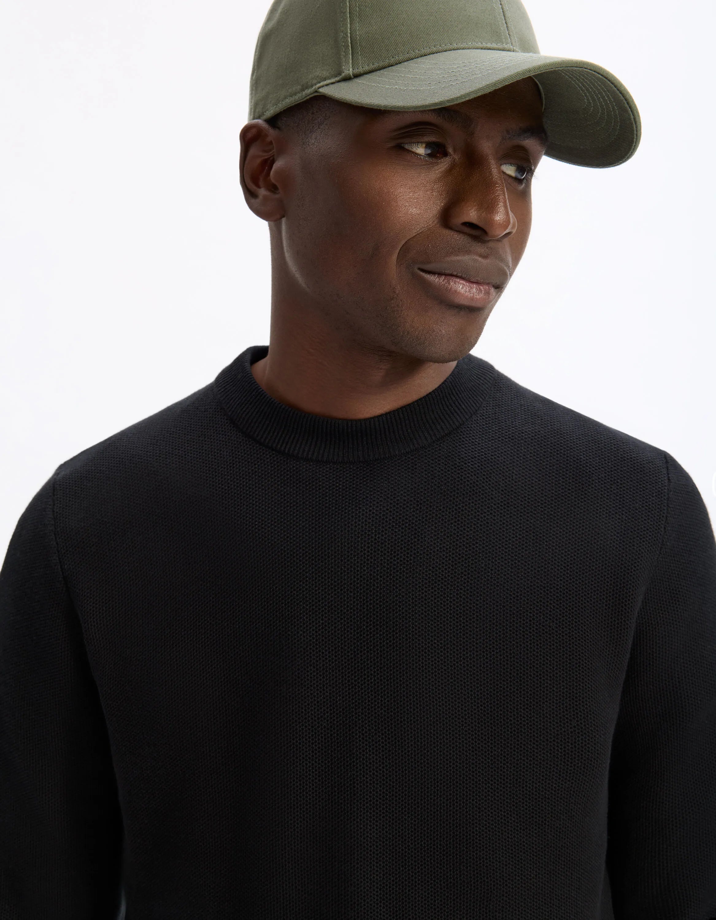 Celio_Black_100% Cotton Round Neck Sweater_BEPIC_BLACK_04