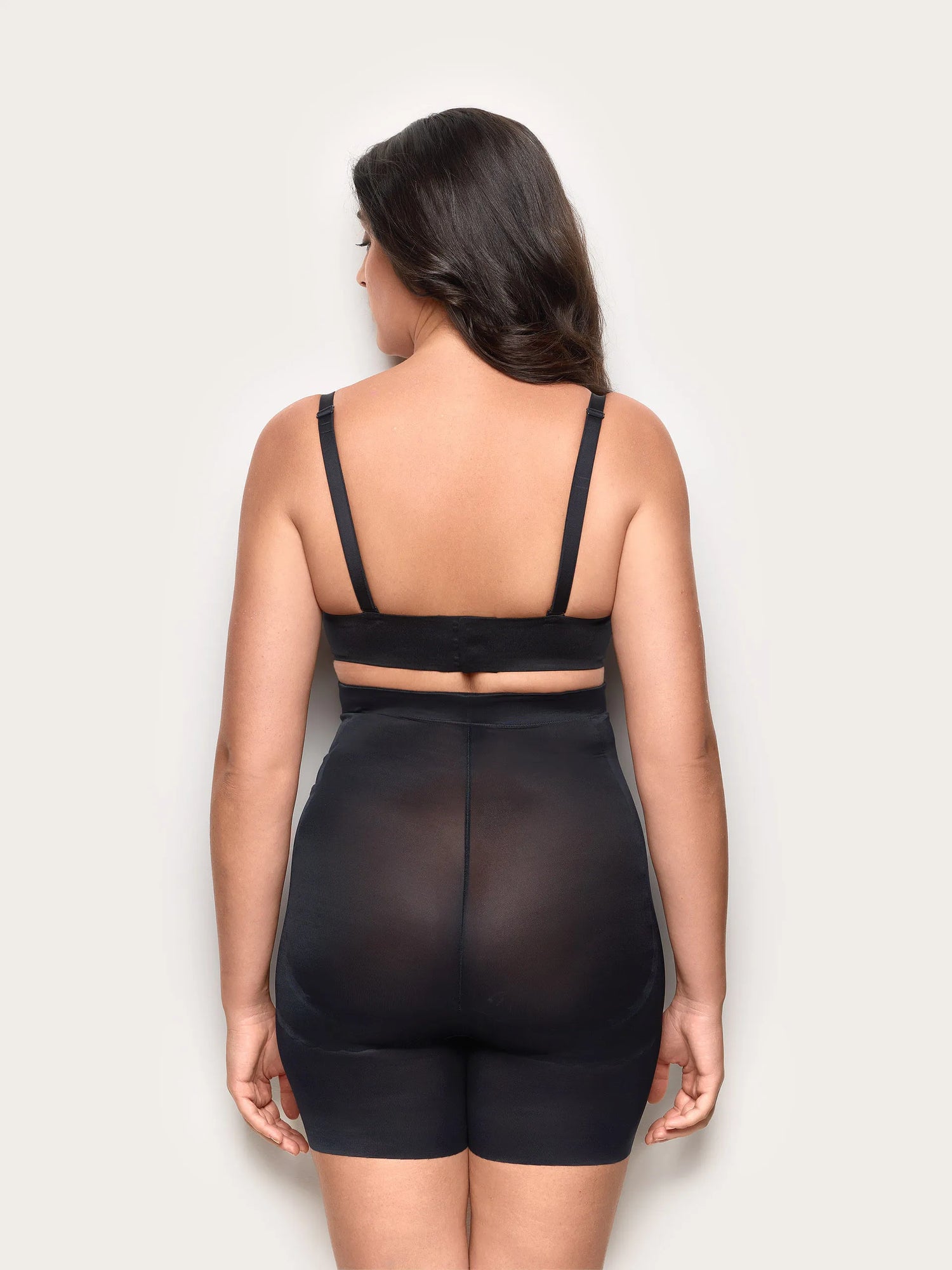 Yamamay_Black_High Waisted Shaping Shorts - Principessa_BPND99X007_072_05