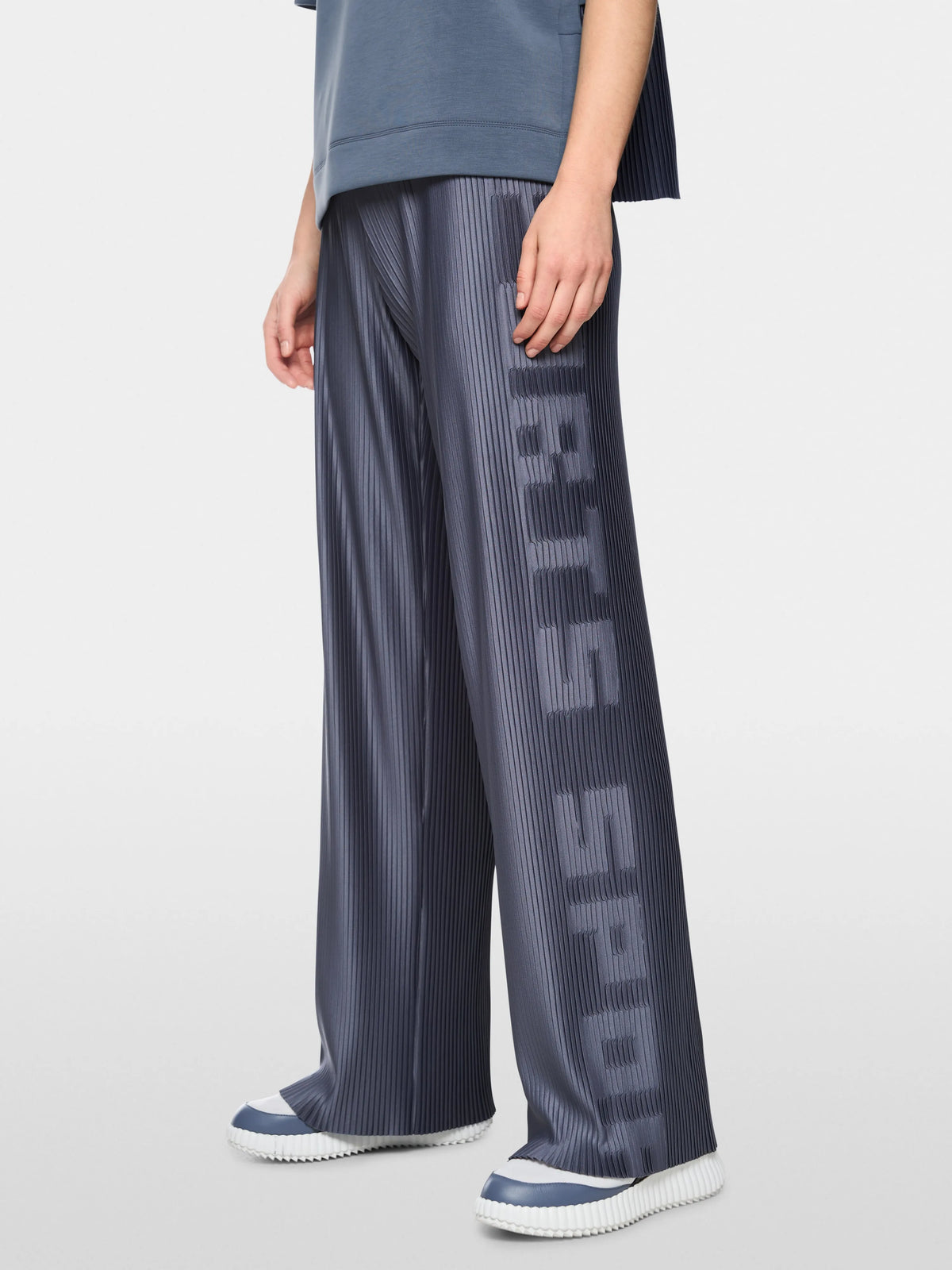 Marc Cain Grisaille Women WASHINGTON Pleated Trousers SKU: BS 81.37 J20_380 Image 04