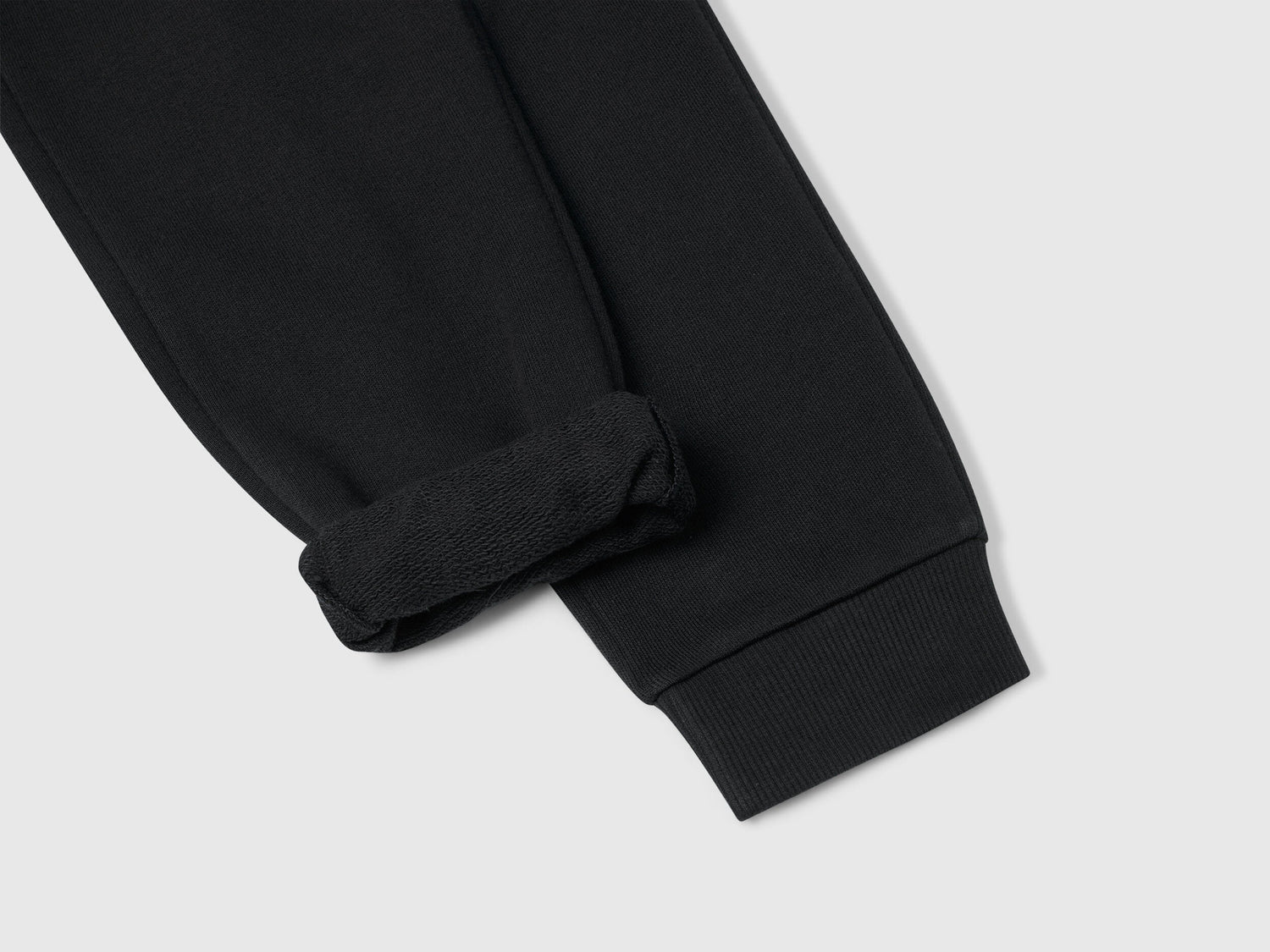 Benetton_Black_Cotton Tracksuit with Logo_C10PZ-CF01PS_100_07