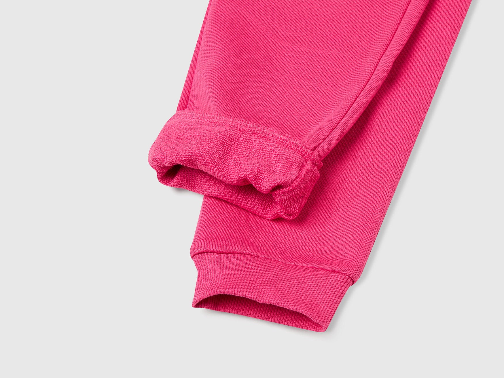 Benetton_Fuchsia_Tracksuit with Glittery Logo Print_C10Q0-CF02HS_1A2_07