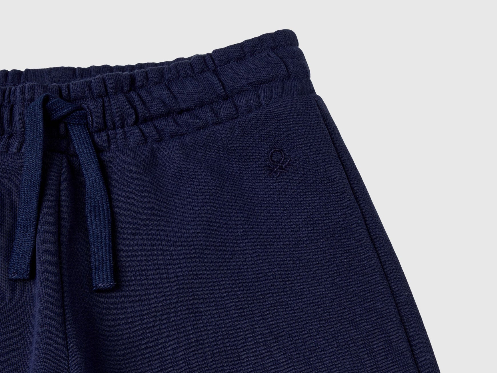 Benetton_Dark Blue_Tracksuit with Glittery Logo Print_C10Q0-CF02HS_903_07
