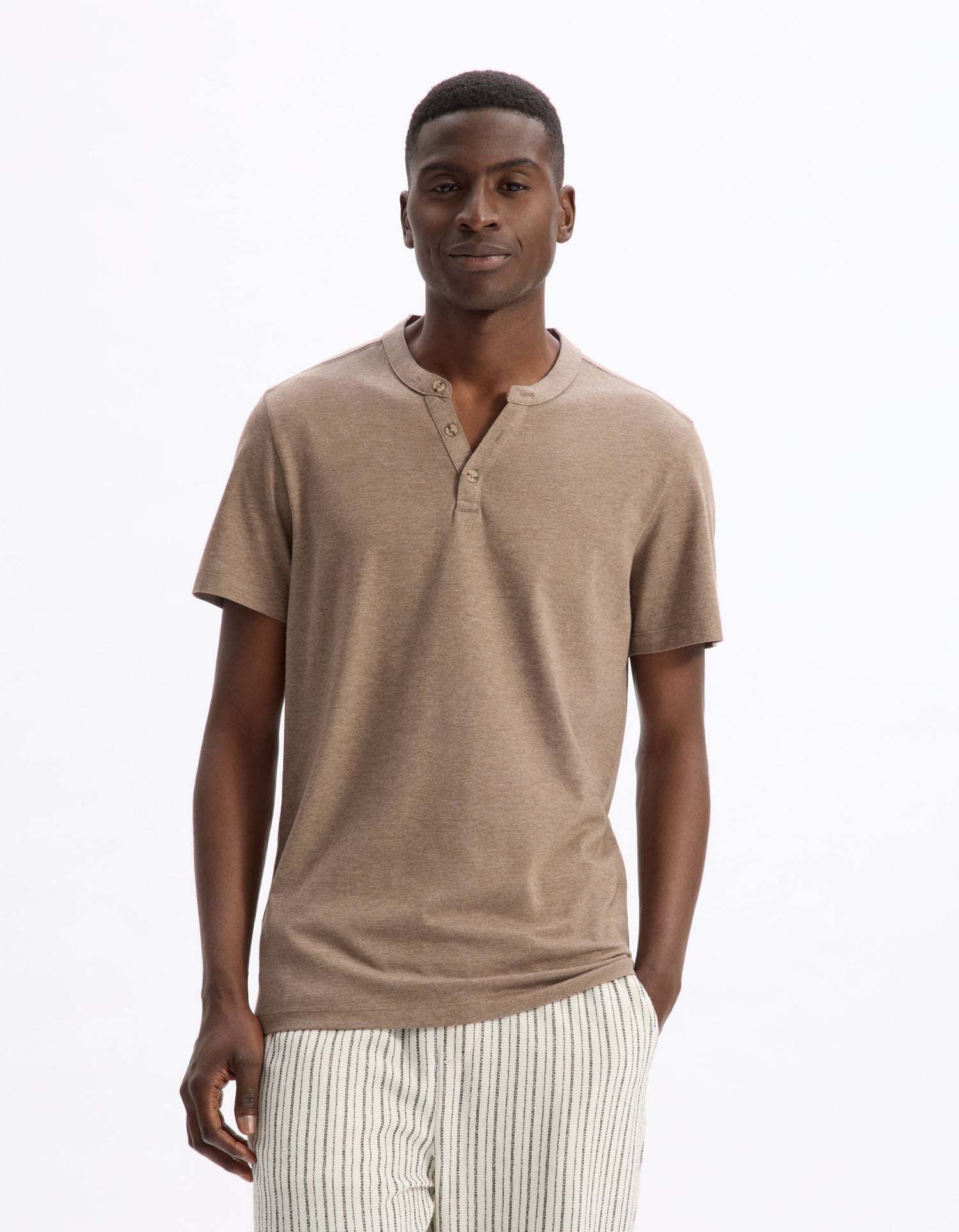 Celio_Taupe T-Shirt Straight Tunisian Collar 100% Cotton_CEGETI_TAUPE_01