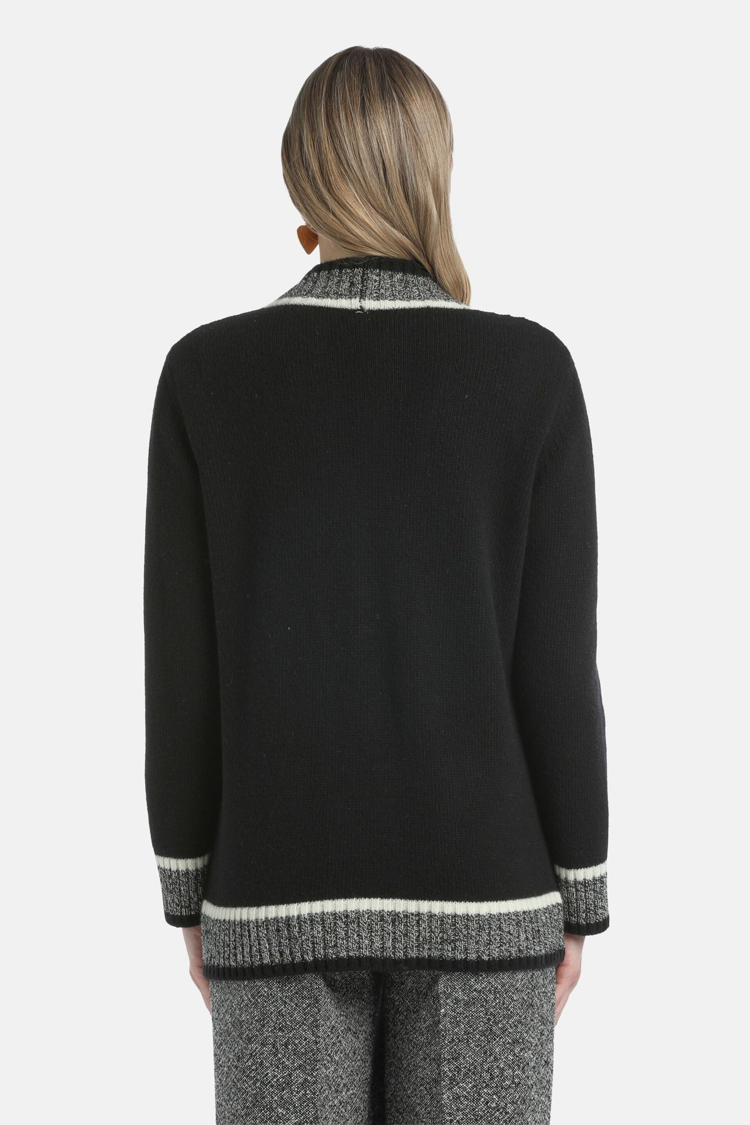 Luisa Spagnoli_Var Nero Mulin Panna_Ceneriera - Cardigan with Contrast Details_CENERIERA_3038_02
