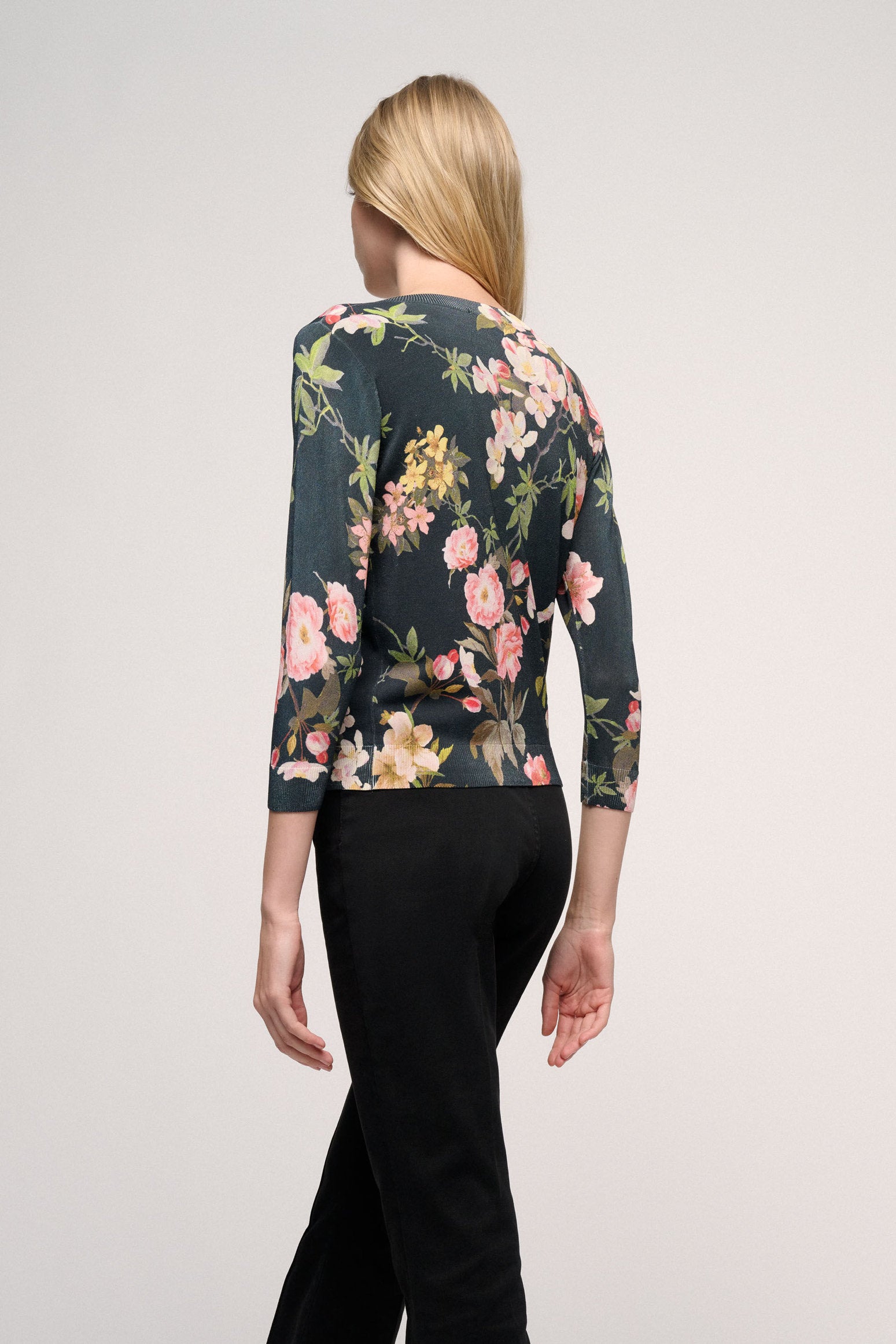 Centrino Floral Cardigan_CENTRINO_4397_02