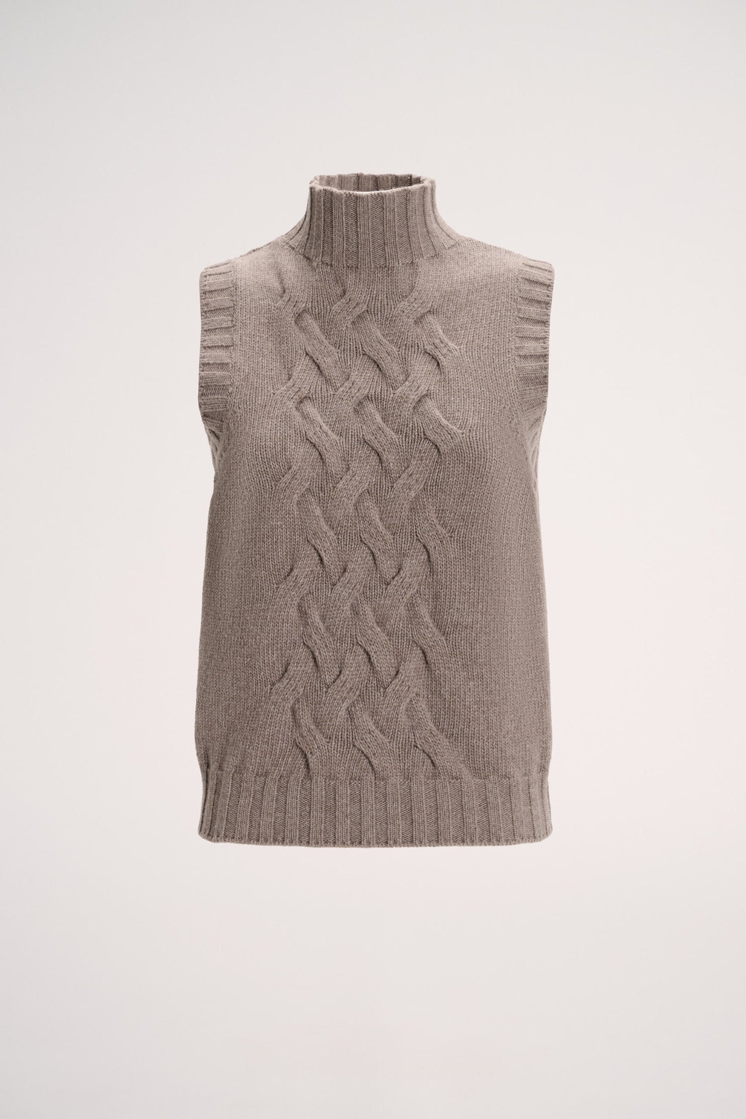 Chiusura High Neck Vest_06