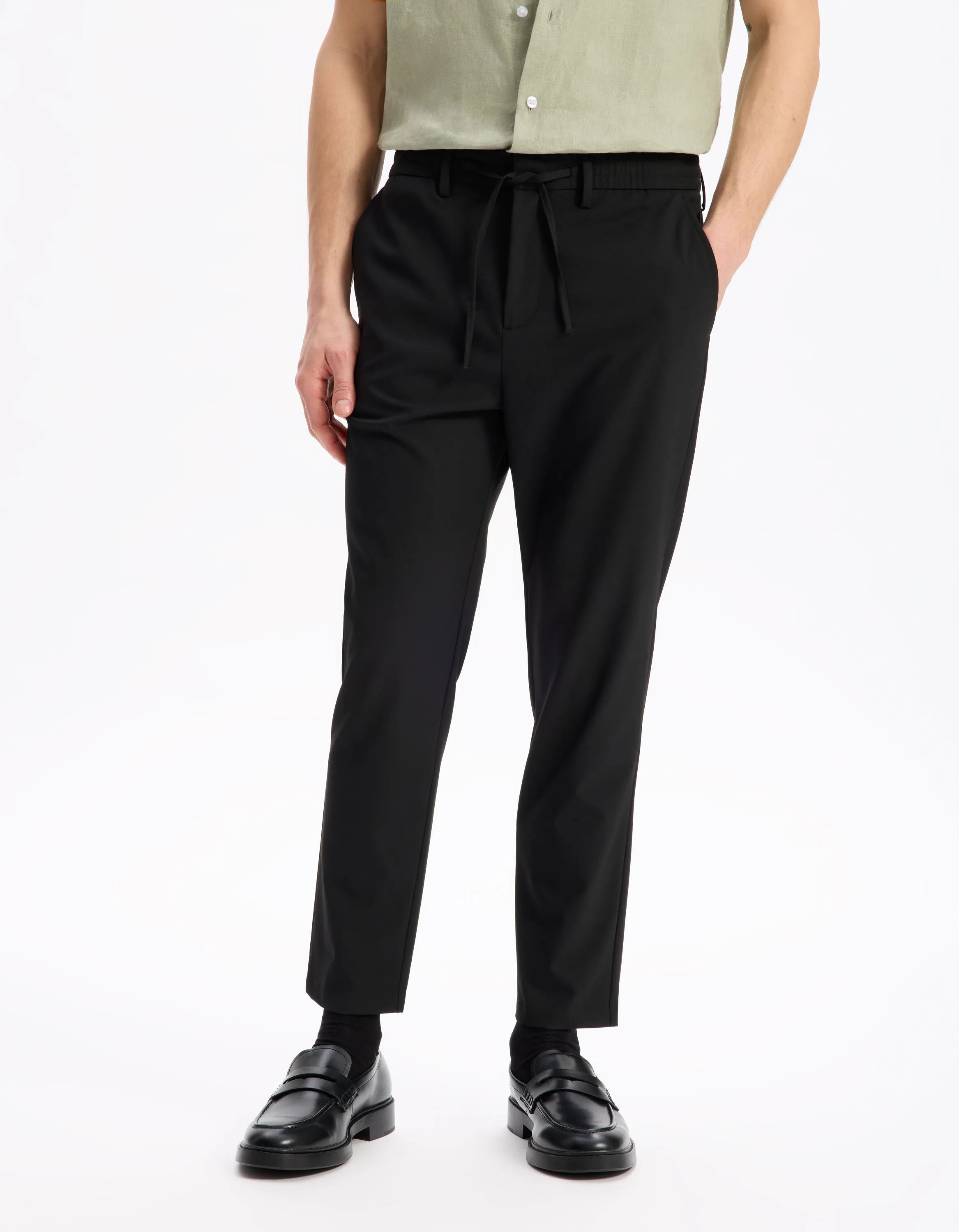 Celio_Black_24H Slim Stretch 7/8 Pants_COSMART_BLACK_02