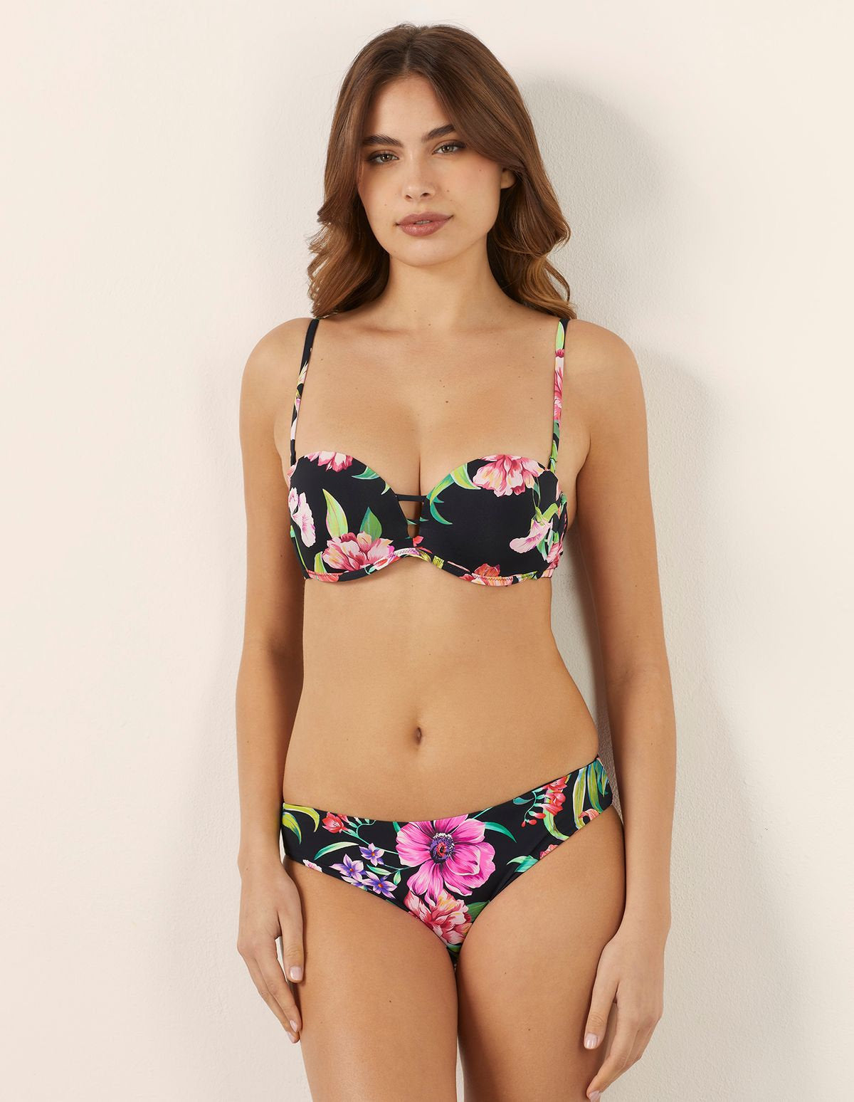 Yamamay_Marianna Mid-Rise Bikini Bottom with Floral Print_CSLD182029_128_01